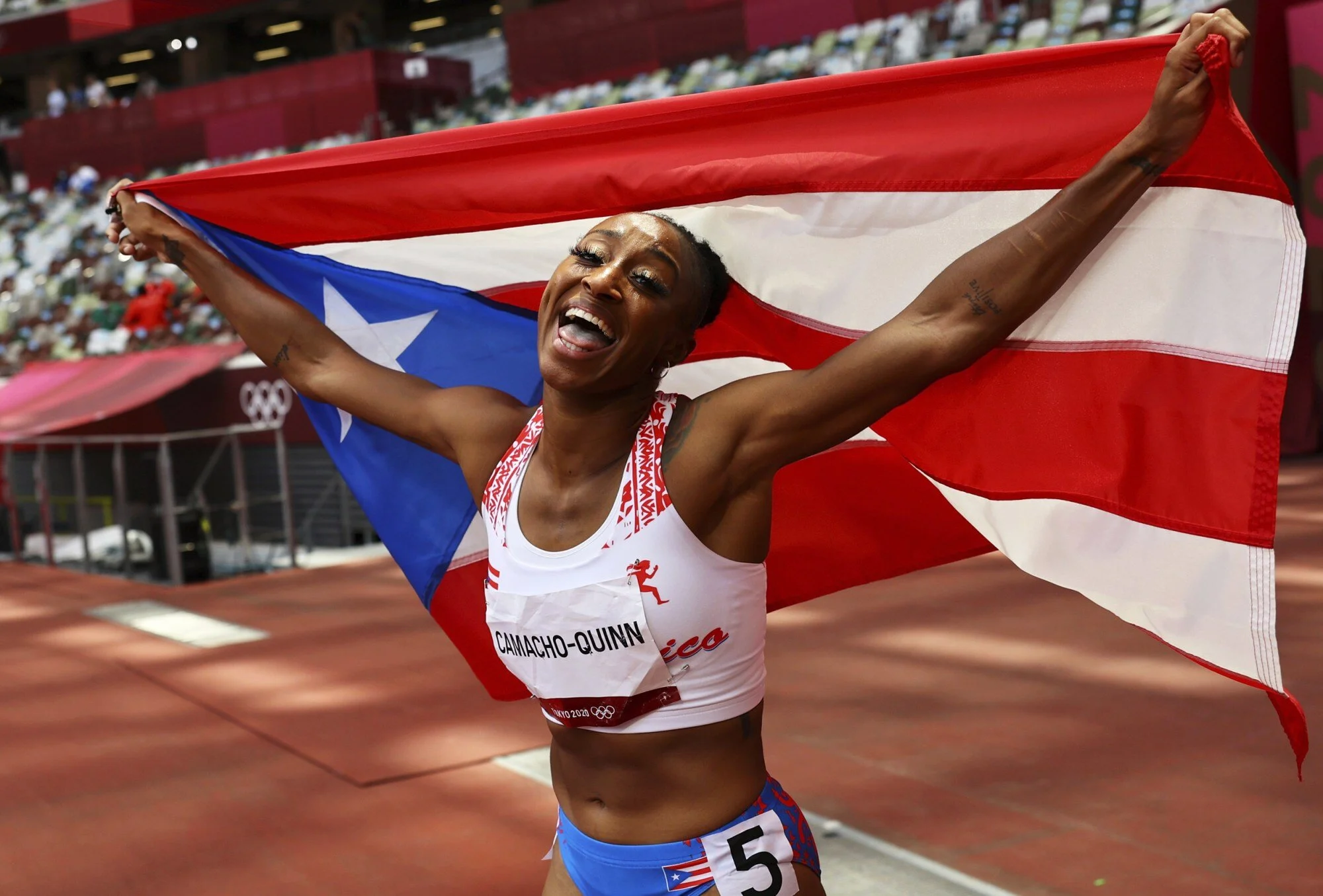 Jasmine Camacho-Quinn Borquia Legend !  First Gold Medalist In Puerto Rico History