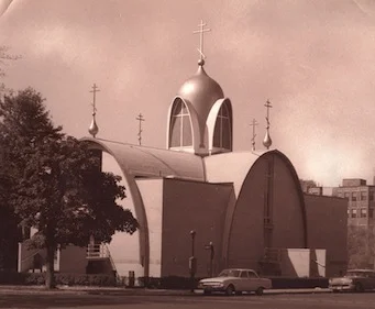 Newly-completed Cathedral with the original dome, 1960