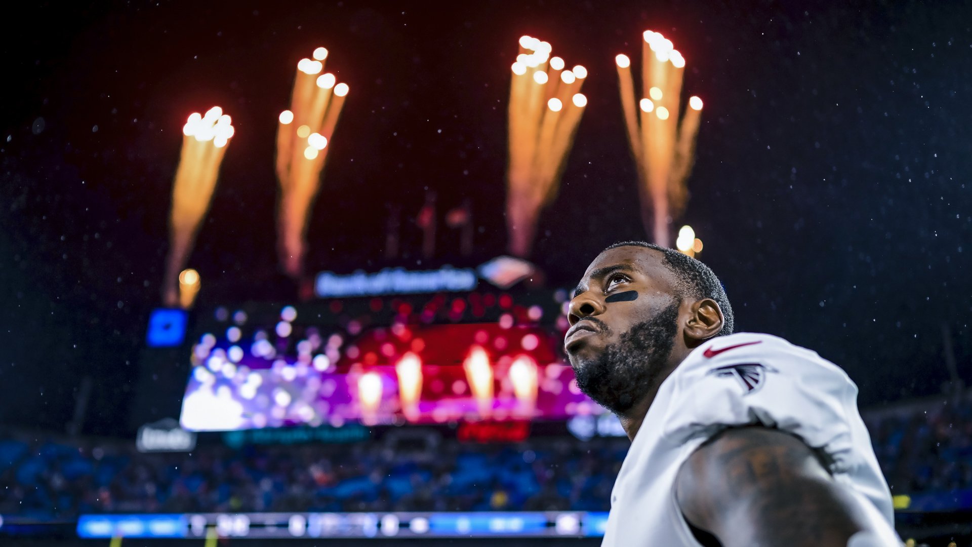  Atlanta Falcons tight end Kyle Pitts #8 stands for the national anthem before facing the Carolina Panthers at Bank of America Stadium in Charlotte, North Carolina on Thursday, November 10, 2022. (Photo by Shanna Lockwood/Atlanta Falcons) 