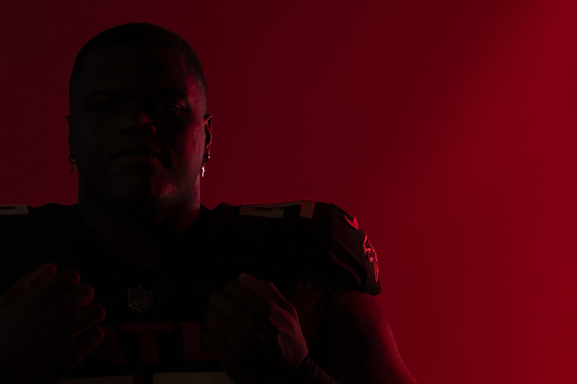  Atlanta Falcons defensive lineman Marlon Davidson #90 poses during 2022 Creative Day at CW Davis Middle School in Flowery Branch, GA, on June 13, 2022. (Photo by Shanna Lockwood/Atlanta Falcons) 