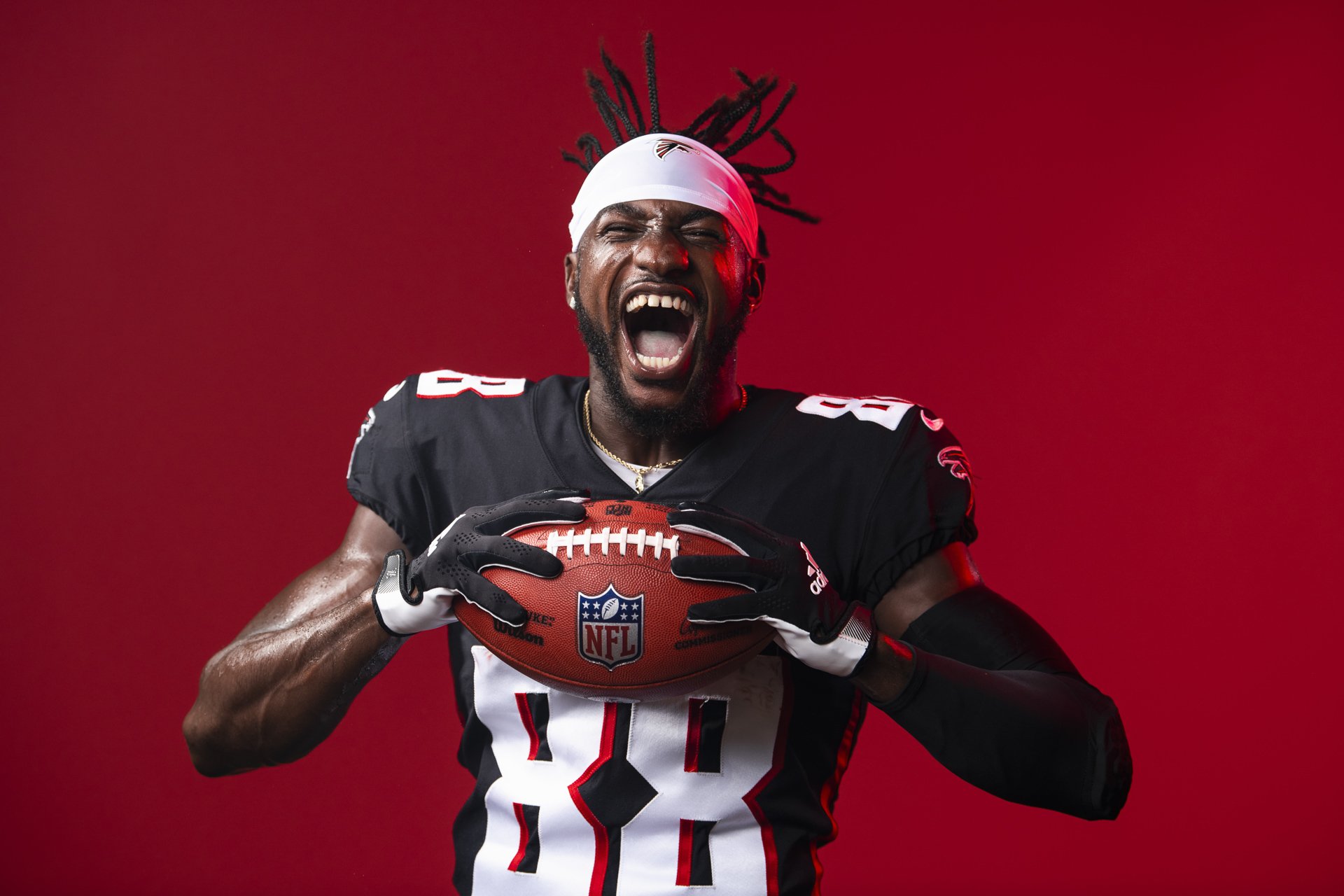  Atlanta Falcons wide receiver Frank Darby #88 poses during 2022 Creative Day at CW Davis Middle School in Flowery Branch, GA, on June 13, 2022. (Photo by Shanna Lockwood/Atlanta Falcons) 