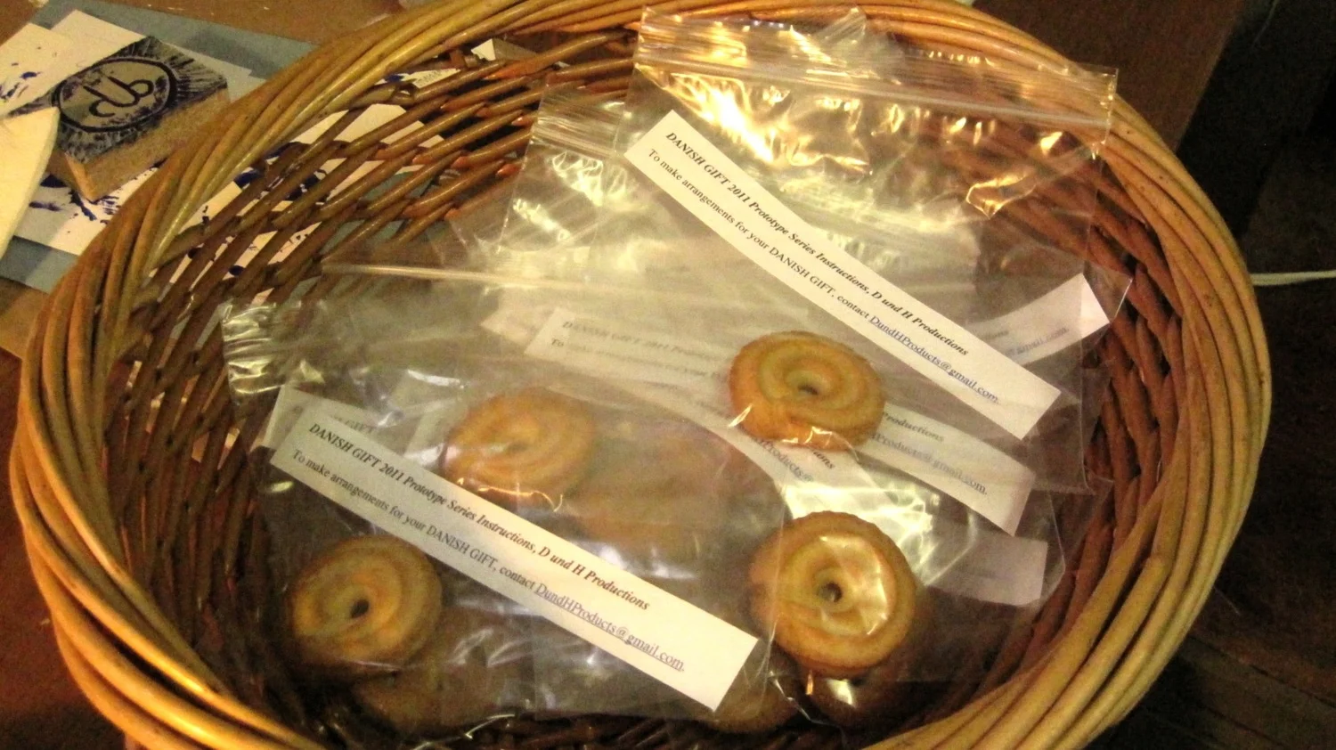 danish_gift_basket.JPG