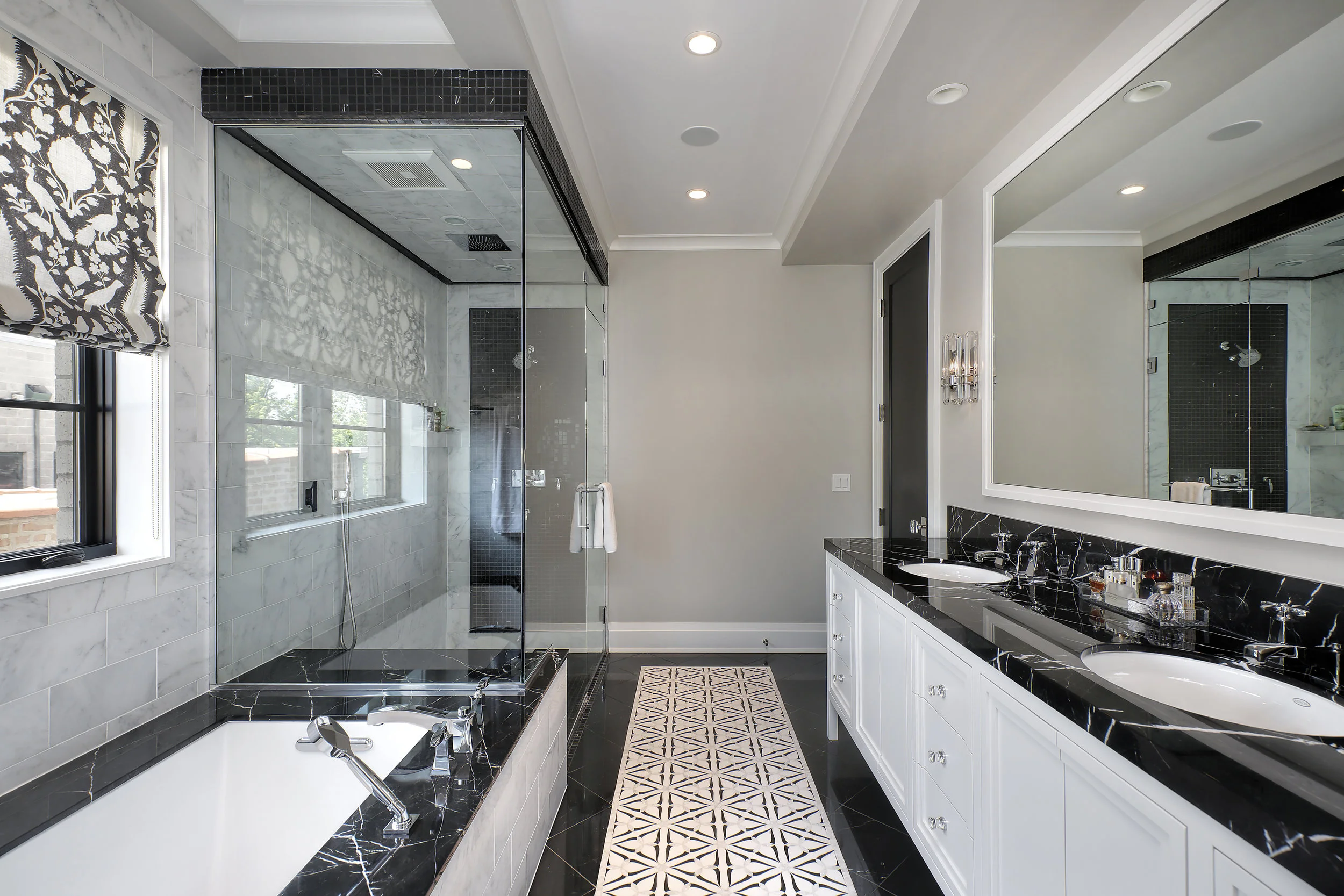 masterbath_647wmelrose.jpg