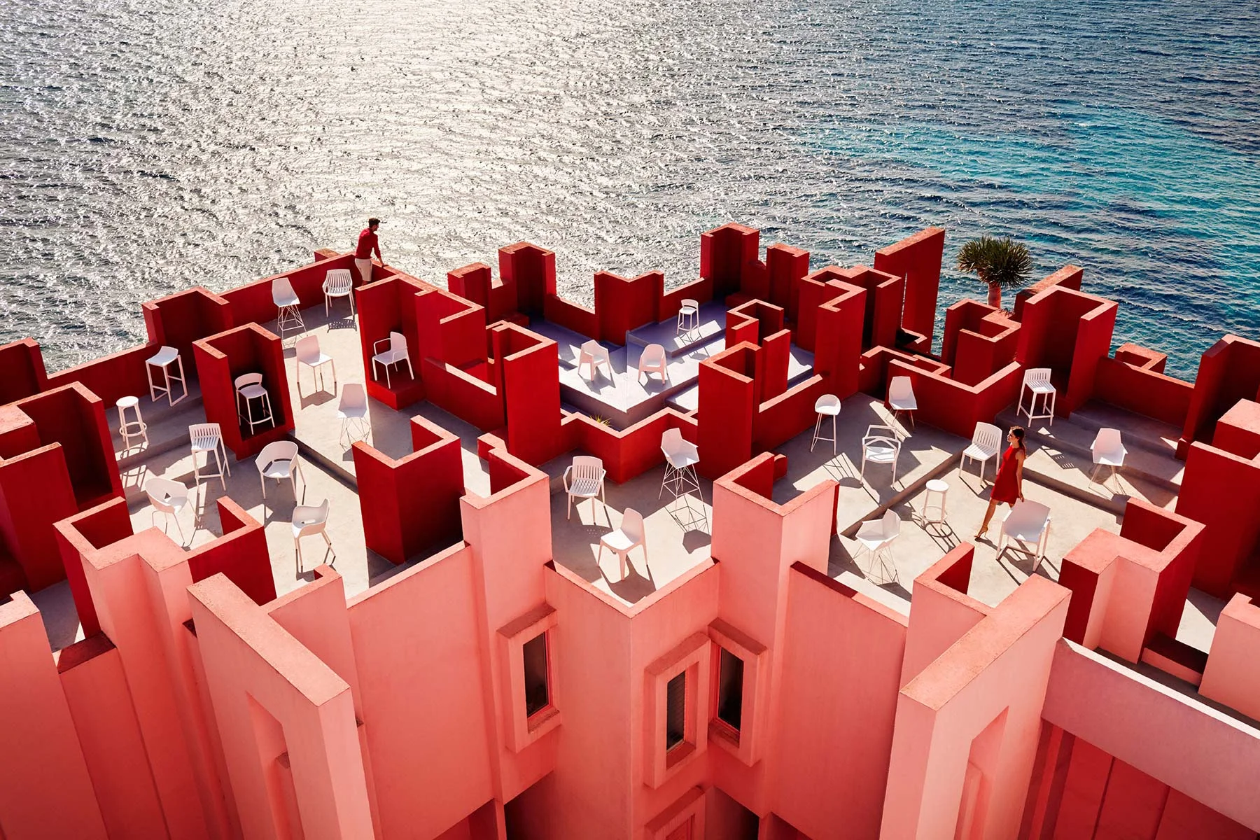 commercialfurnituresdesign-hospitalitydesignfurniture-chairs-vondom-1.jpg