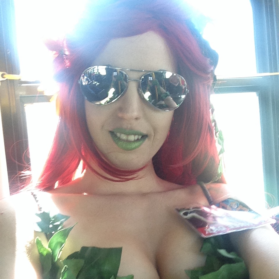 Yes, this is on the bus. Of course Poison Ivy wears Aviators, what kind of question is that?