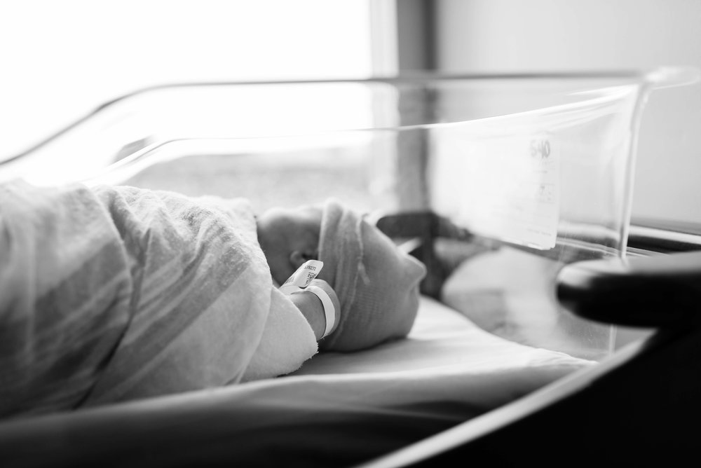 baby everett fresh 48 ashburn hospital newborn photography session-6.jpg