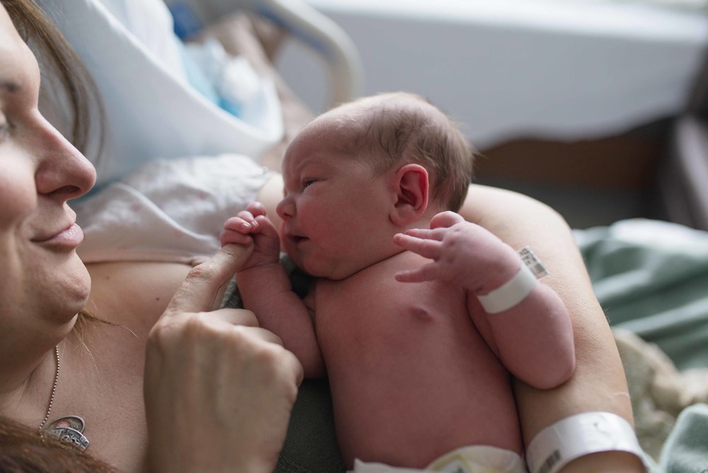 baby everett fresh 48 ashburn hospital newborn photography session-12.jpg