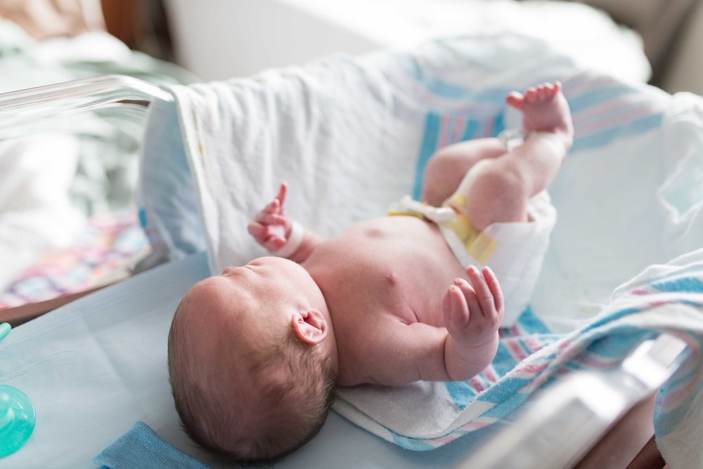 baby everett fresh 48 ashburn hospital newborn photography session-33.jpg