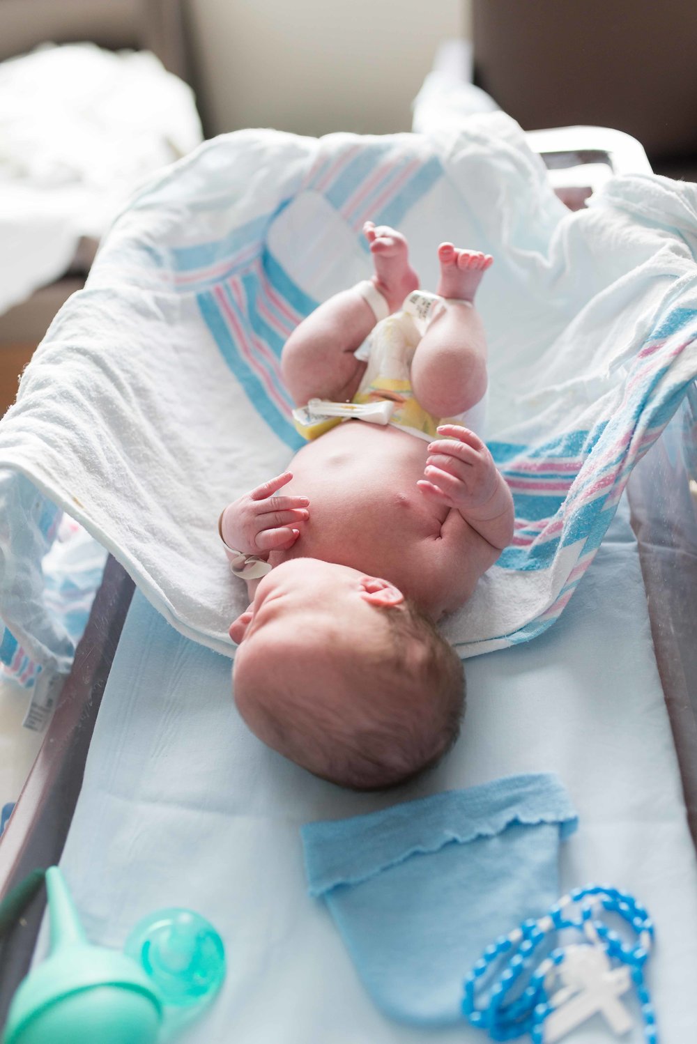 baby everett fresh 48 ashburn hospital newborn photography session-32.jpg
