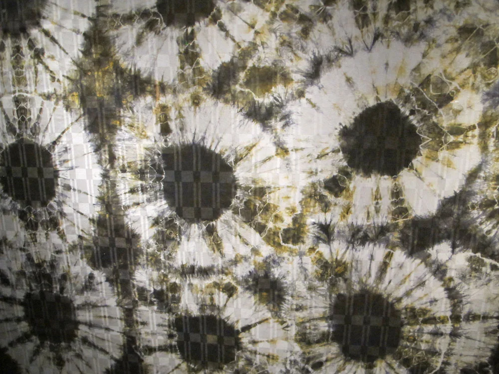 Gara (tie-dye) wrapper by Christiana Tombe, from Sierra Leone, of cotton, late 20th century.
