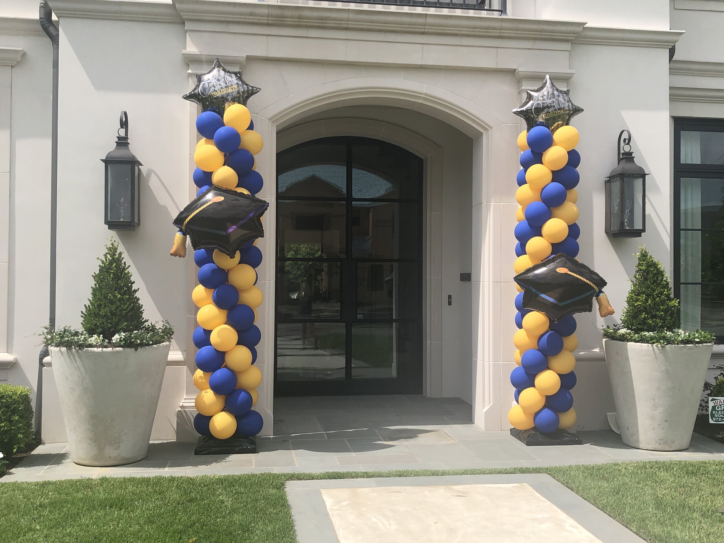 Graduation Balloon Columns