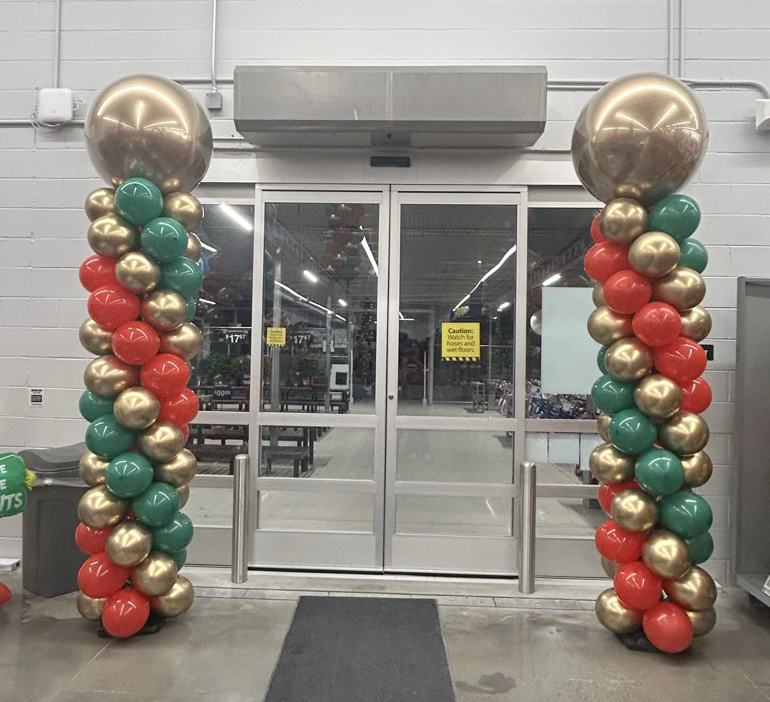Holiday Theme Balloon Columns