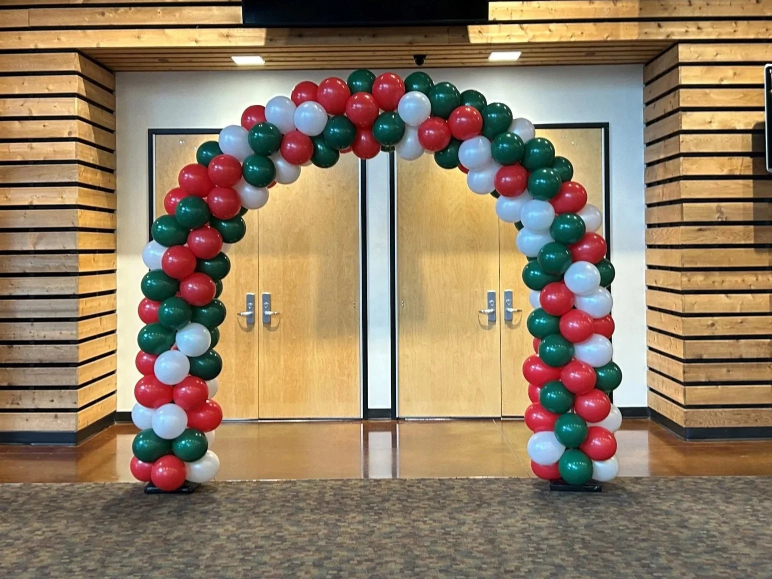 Holiday Theme Balloon Arch 