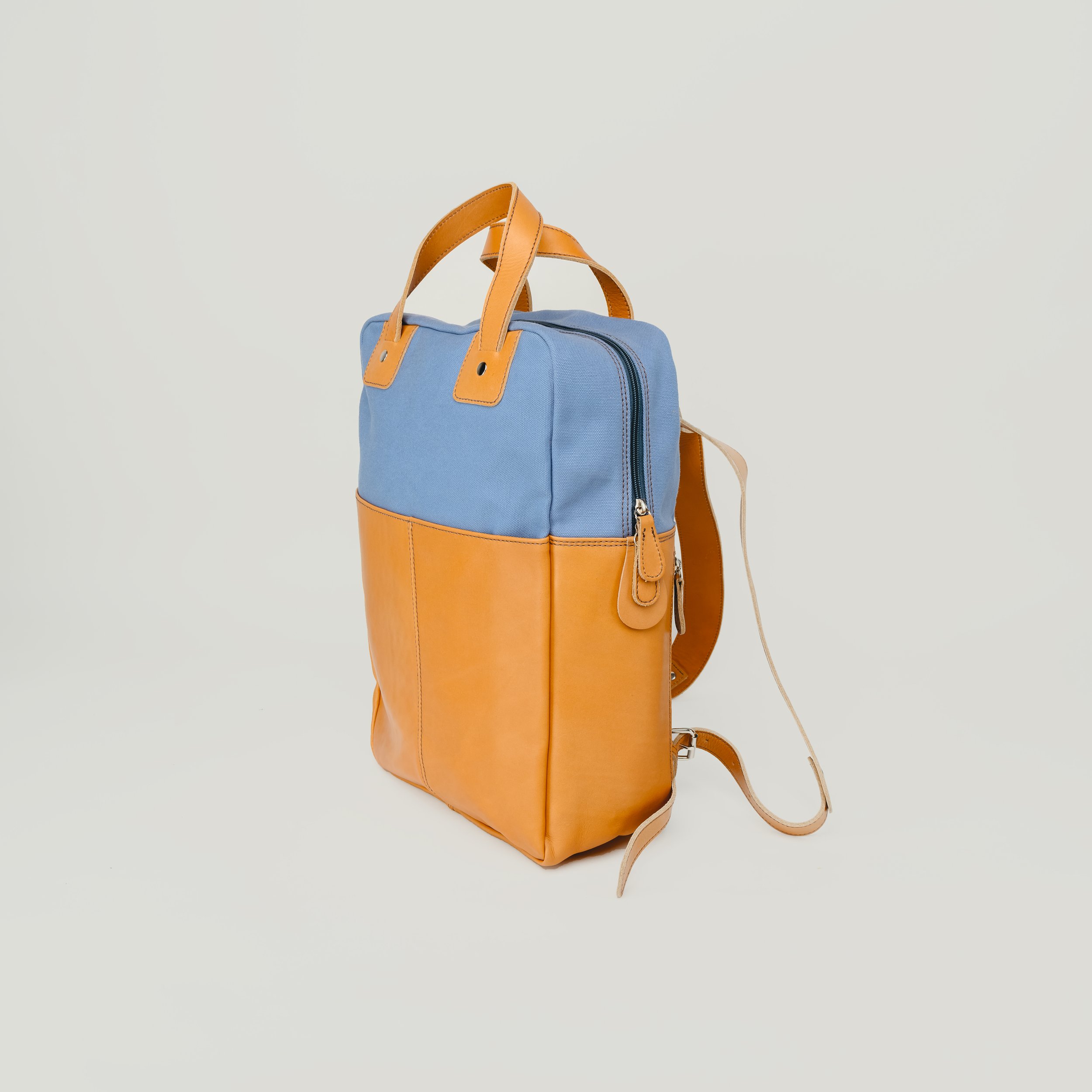 4Fau Colonial blue ...jpg