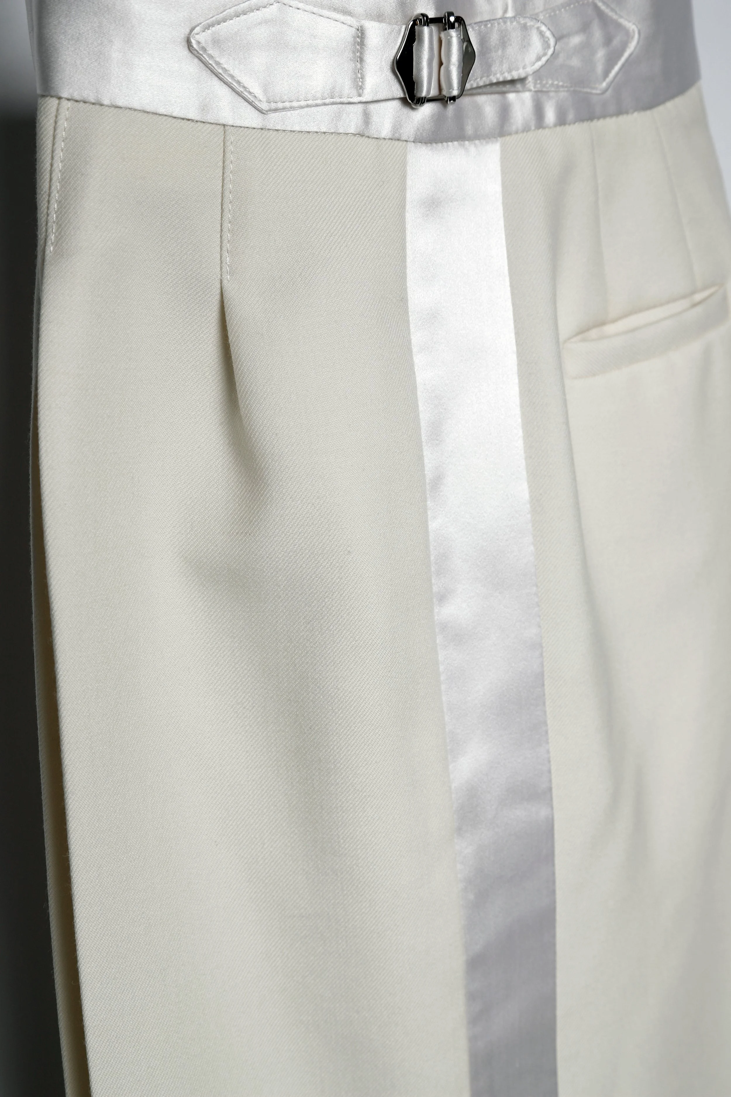TROUSER DETAIL.jpg