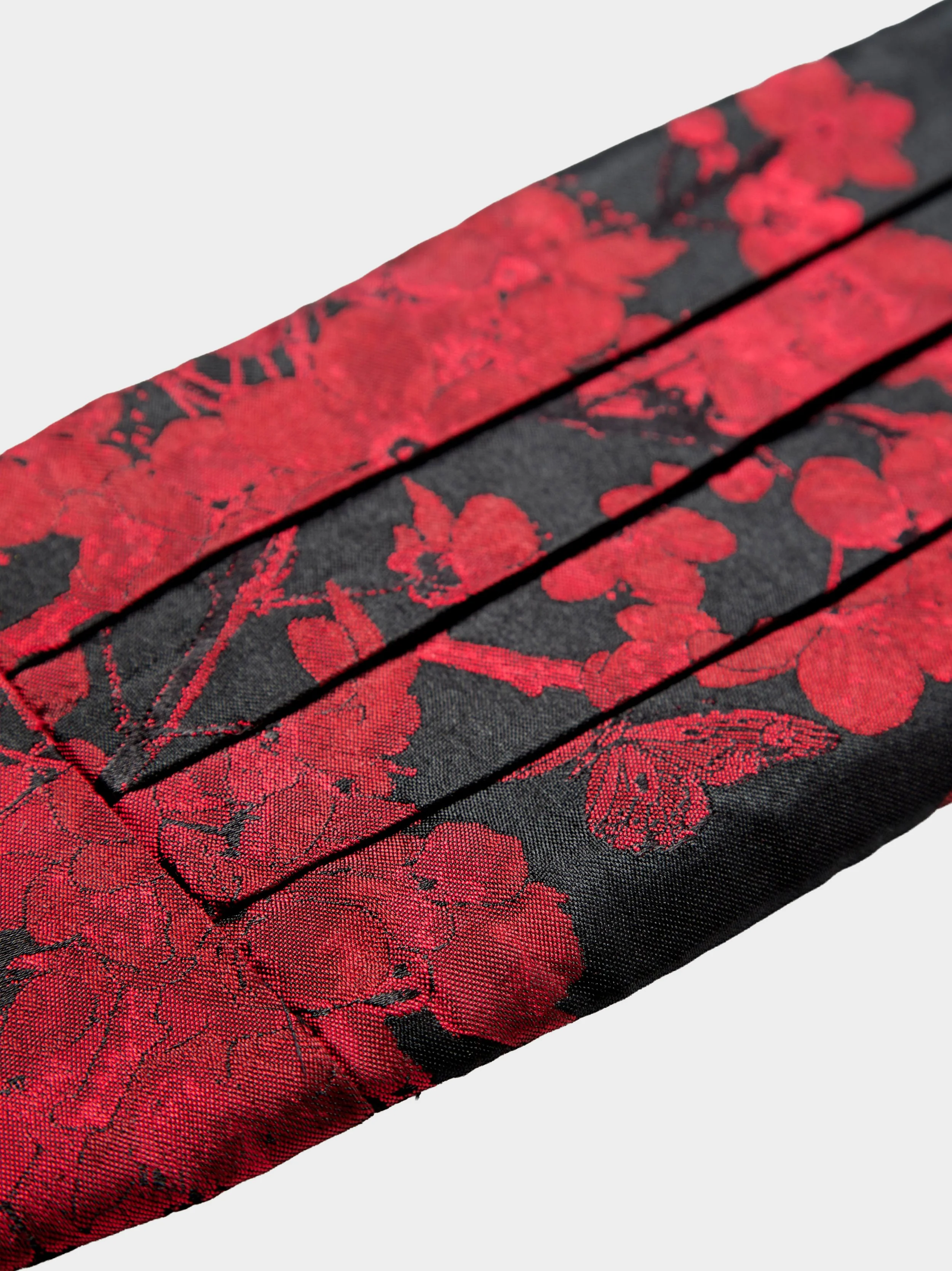 'Red Blossom' Pleated Cummerbund diag 2.jpg