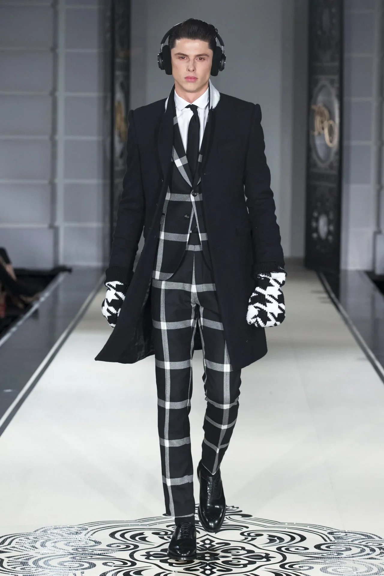 Joshua_Kane_AW16_016.JPG.webp