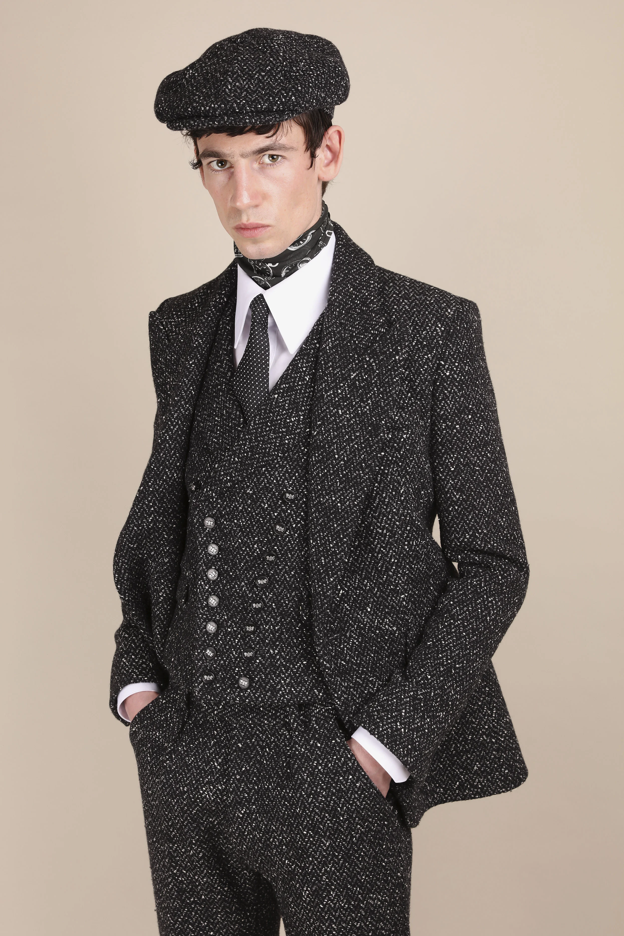 HERRINGBONE SUIT 4 .jpg
