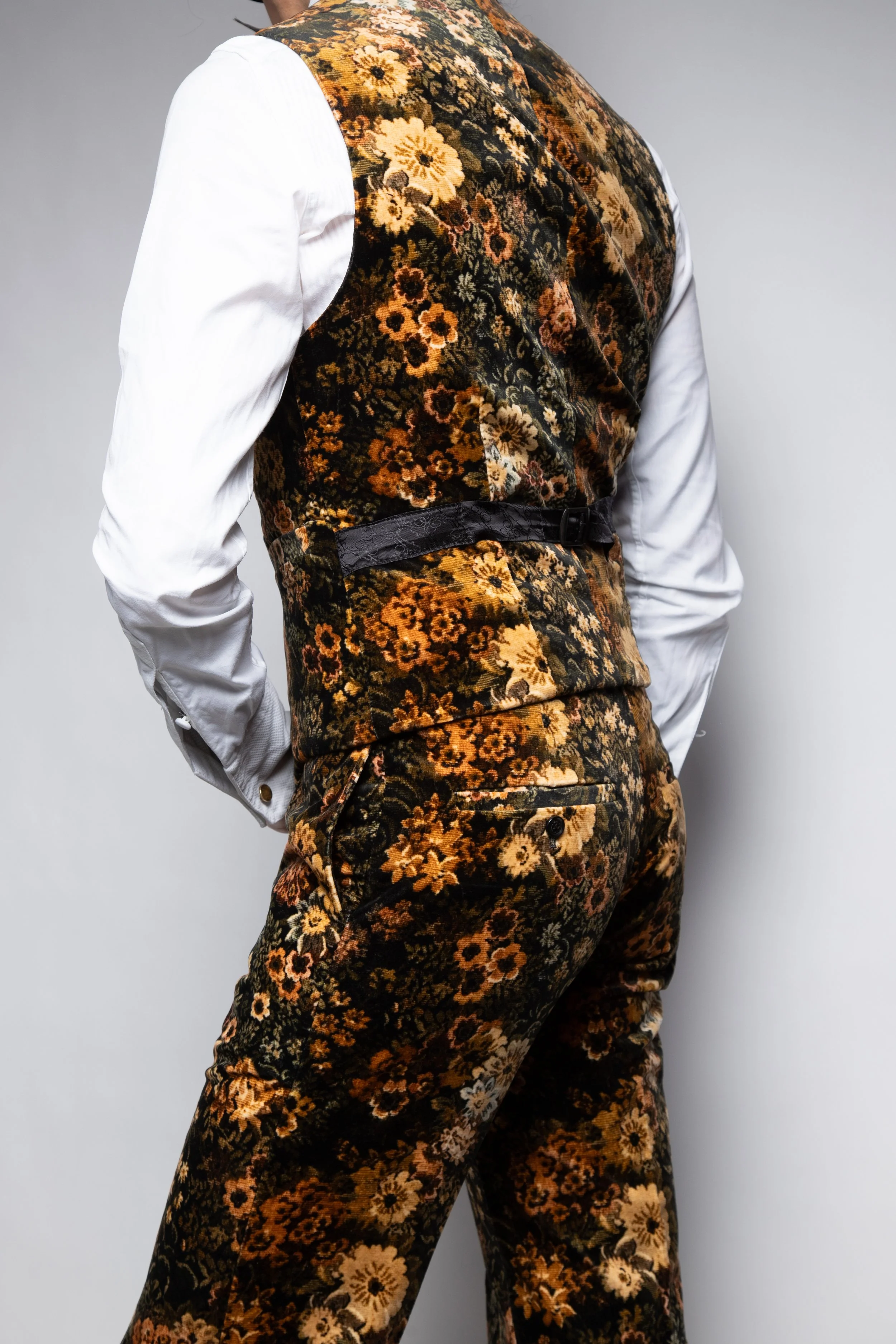PRINT FLORAL VELVET WAISTCOAT 3.jpg