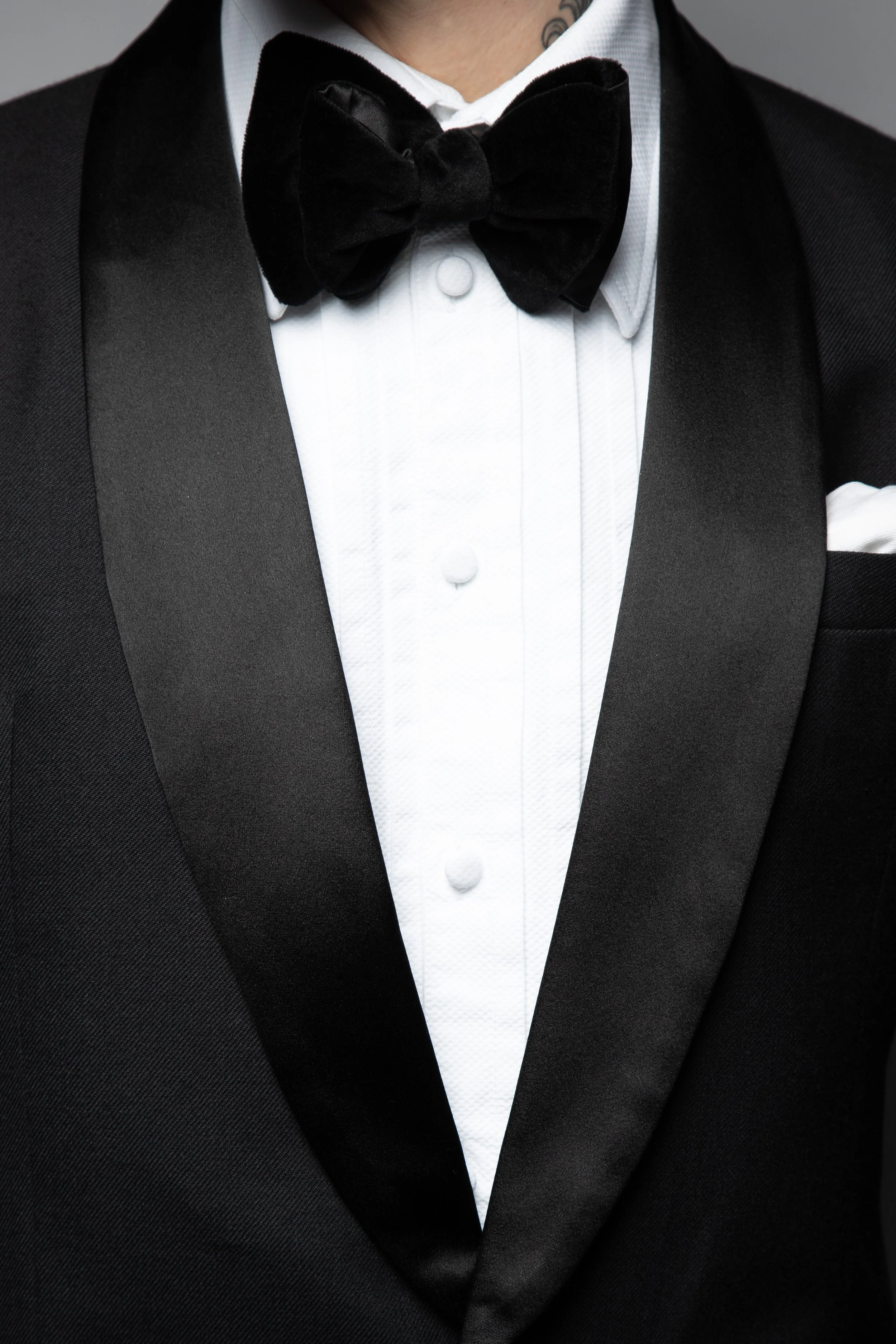 BLACK VELVET BOW TIE 2.jpg