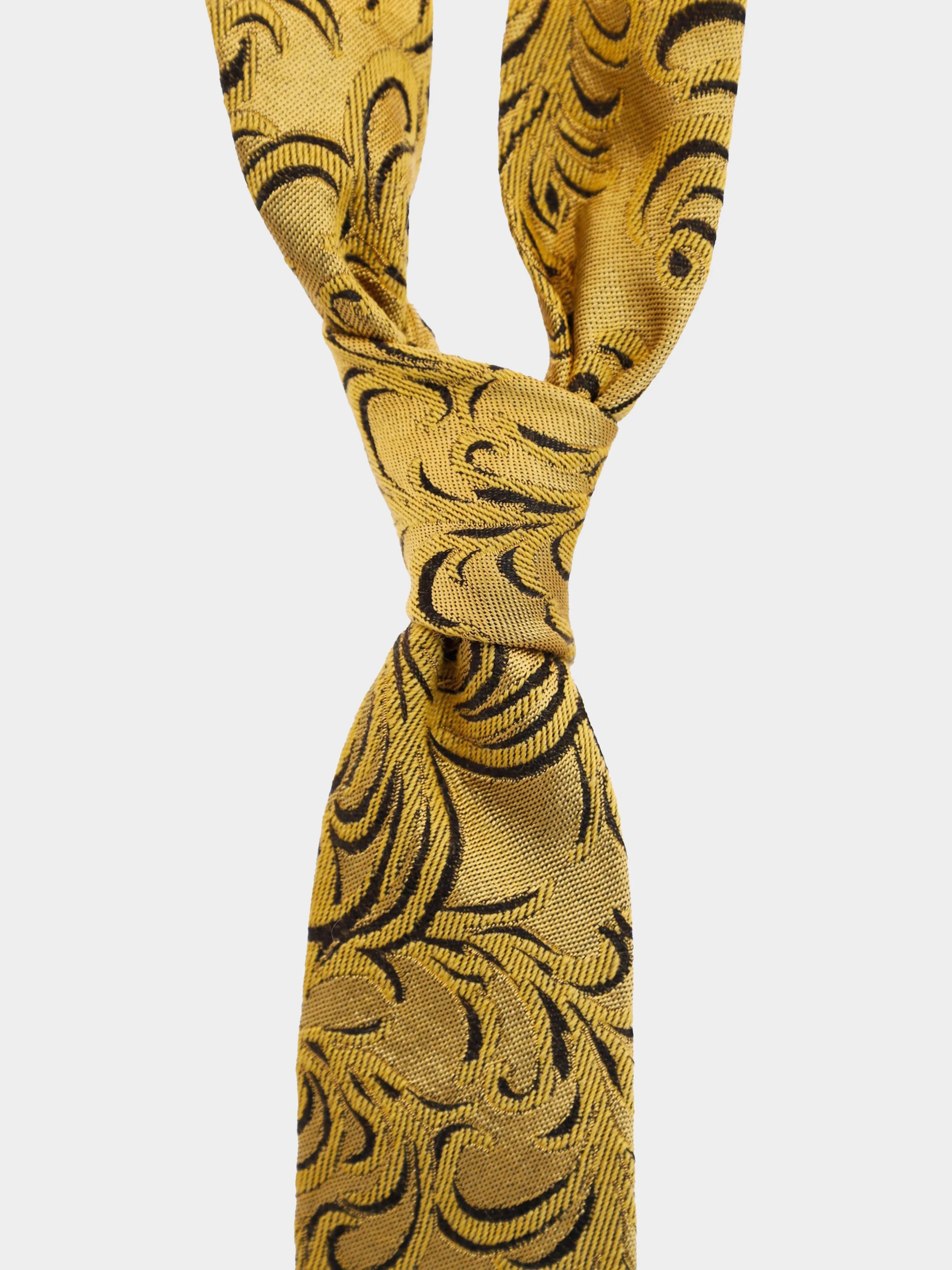 gold regencytei close.jpg