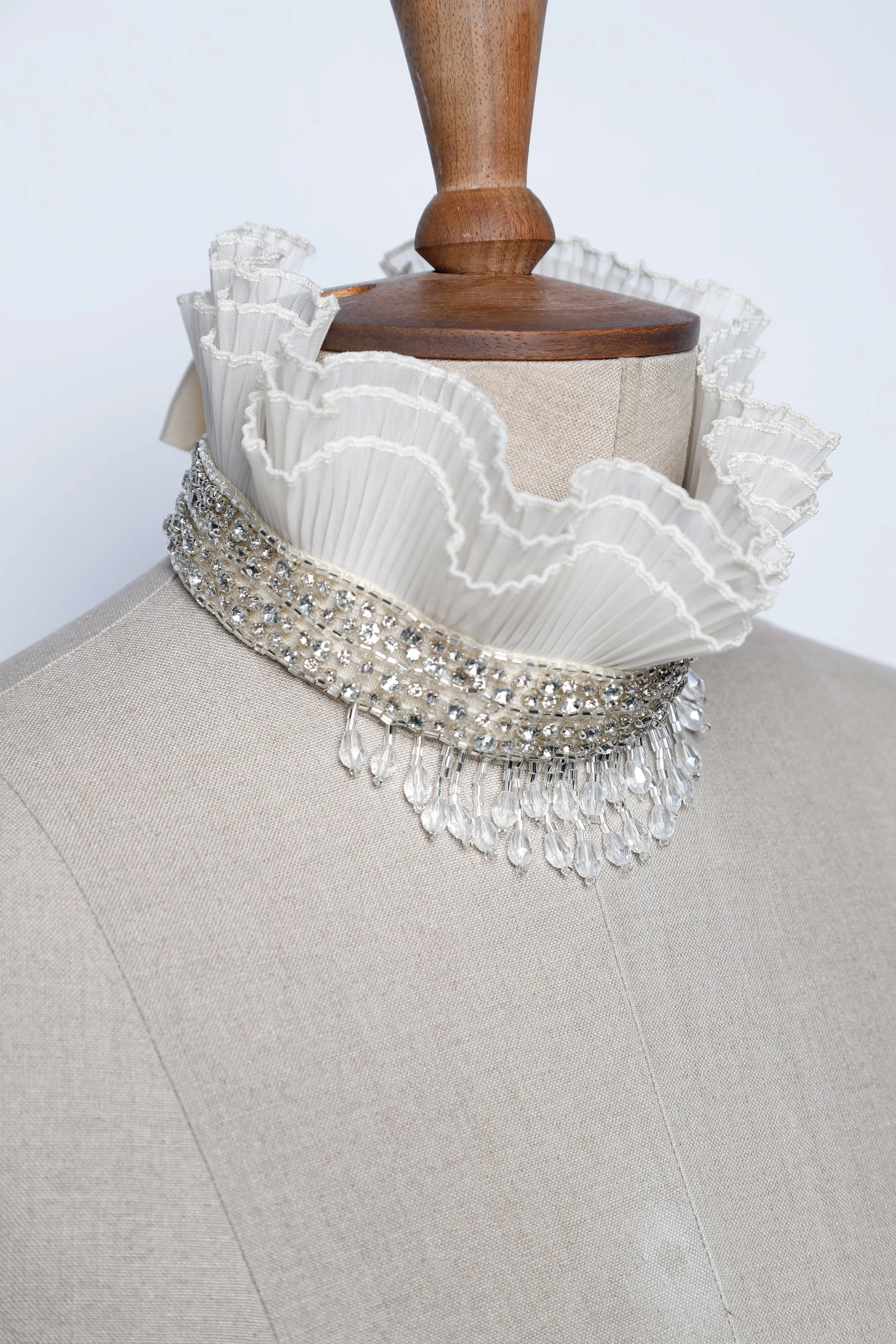 WHITE RUFF AND DROPLET DETAIL.jpg