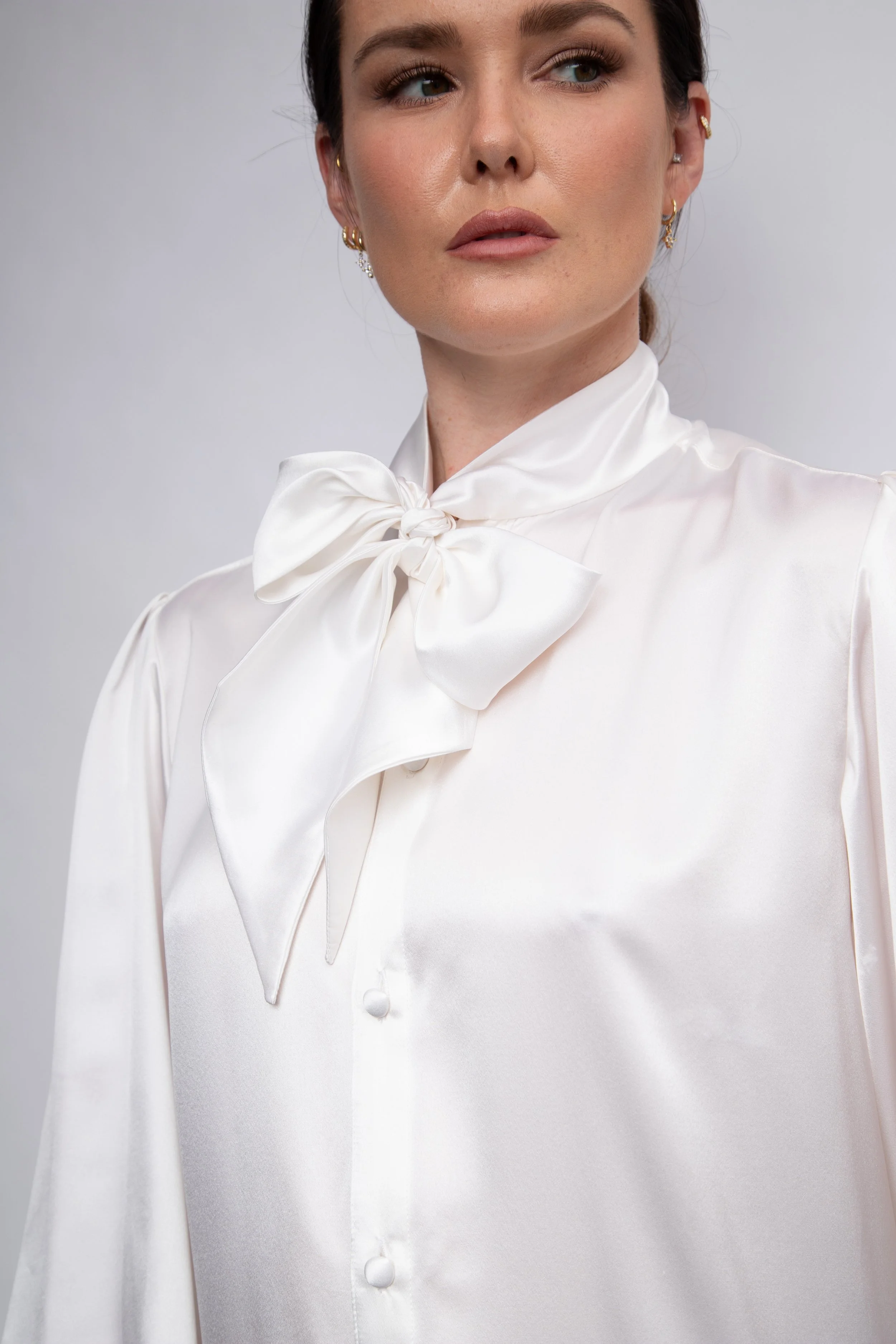 WHITE SILK LONG SHIRT 4jpg.jpg
