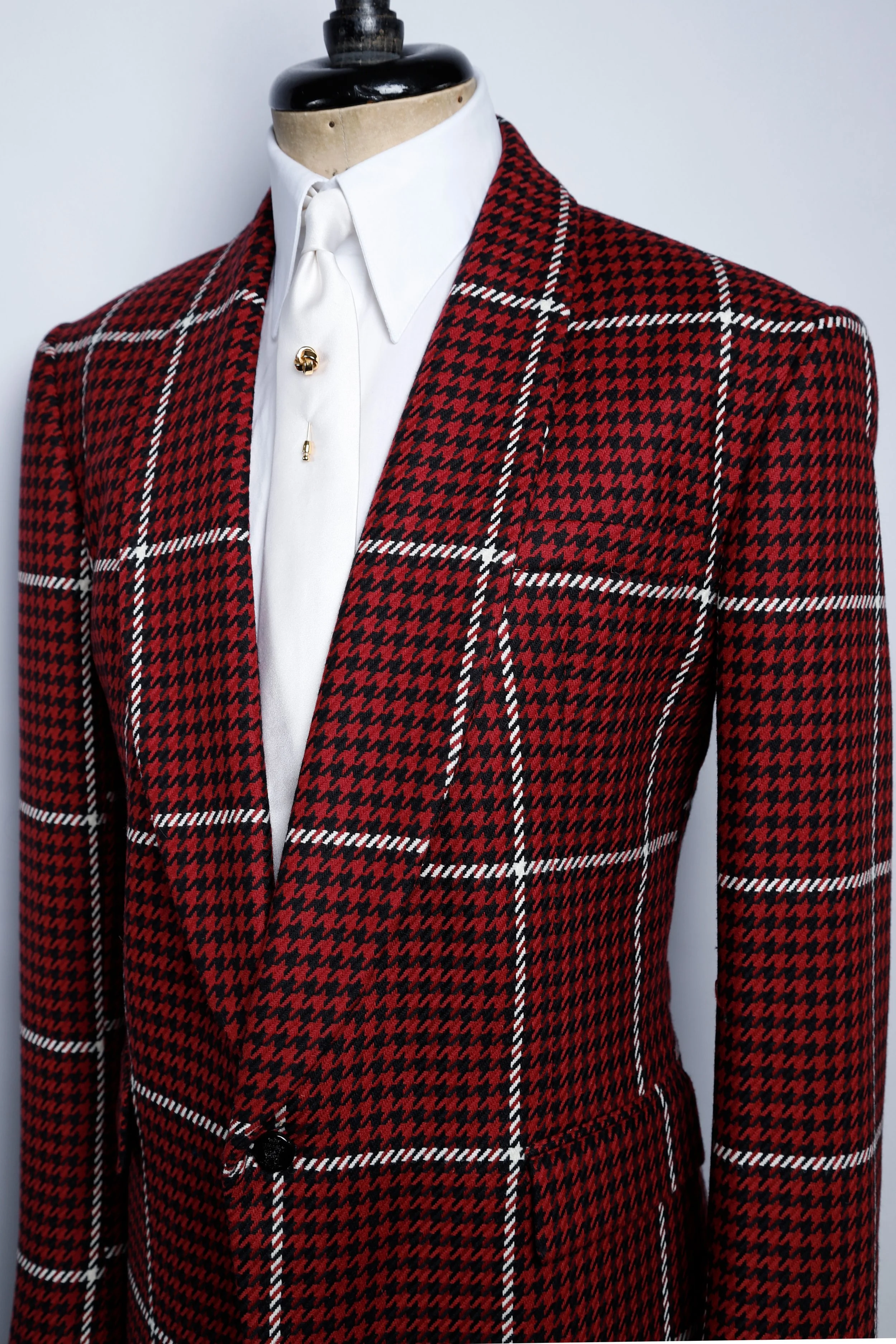 RED HOUNDSTOOTH CHECK 2.jpg