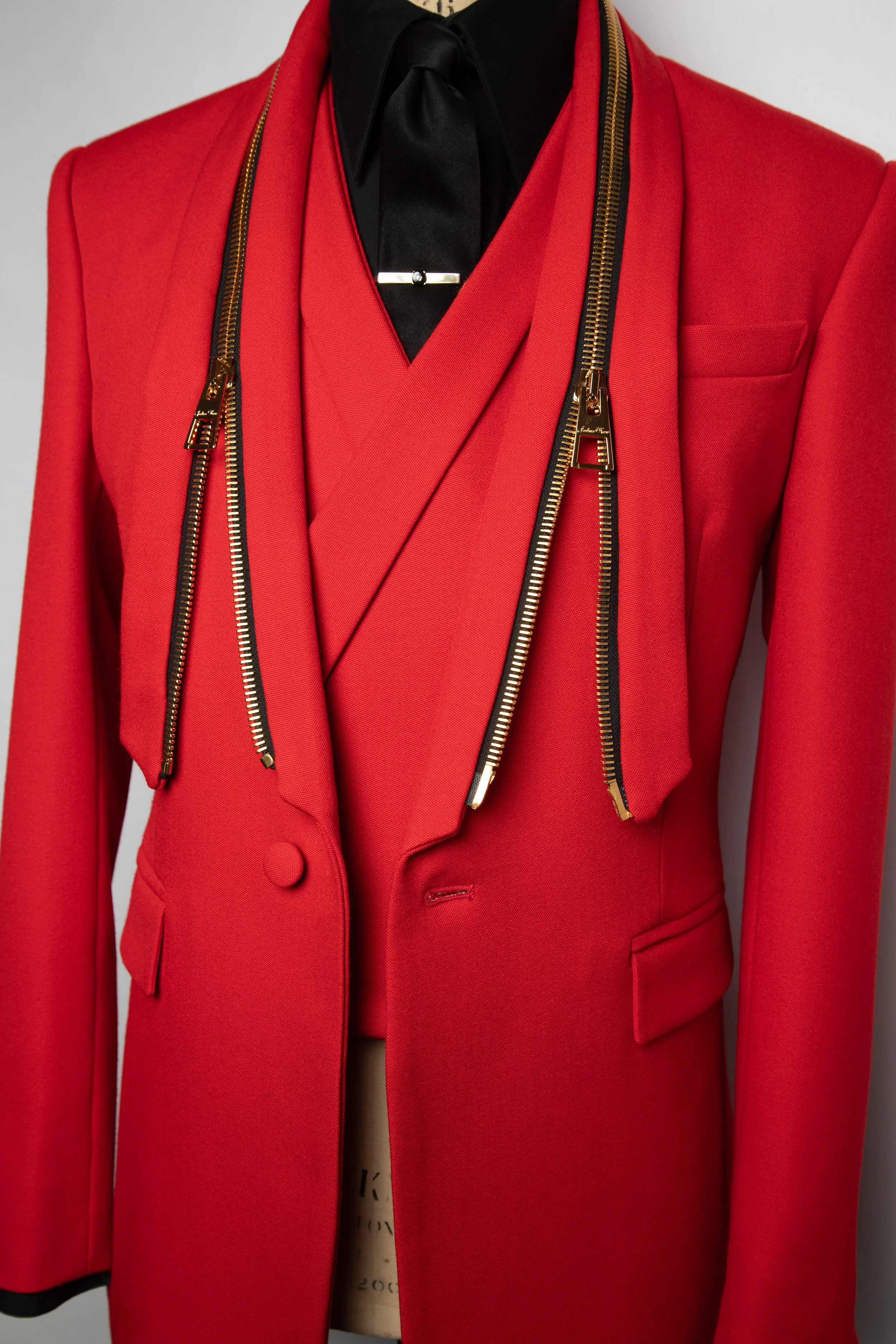 ZIP SUIT DETAIL 4.jpg