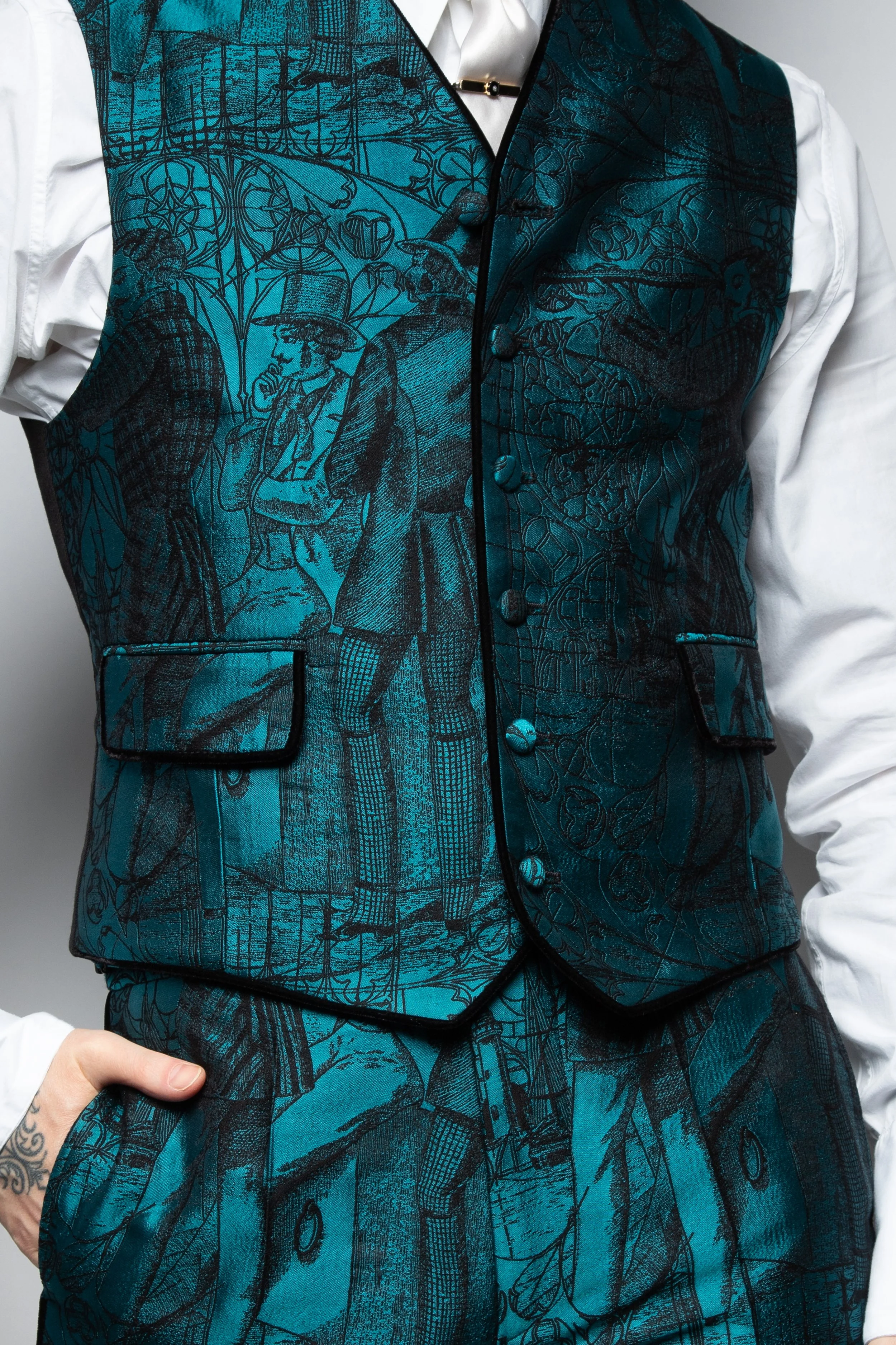 EMERALD SWAISTCOAT 4.jpg