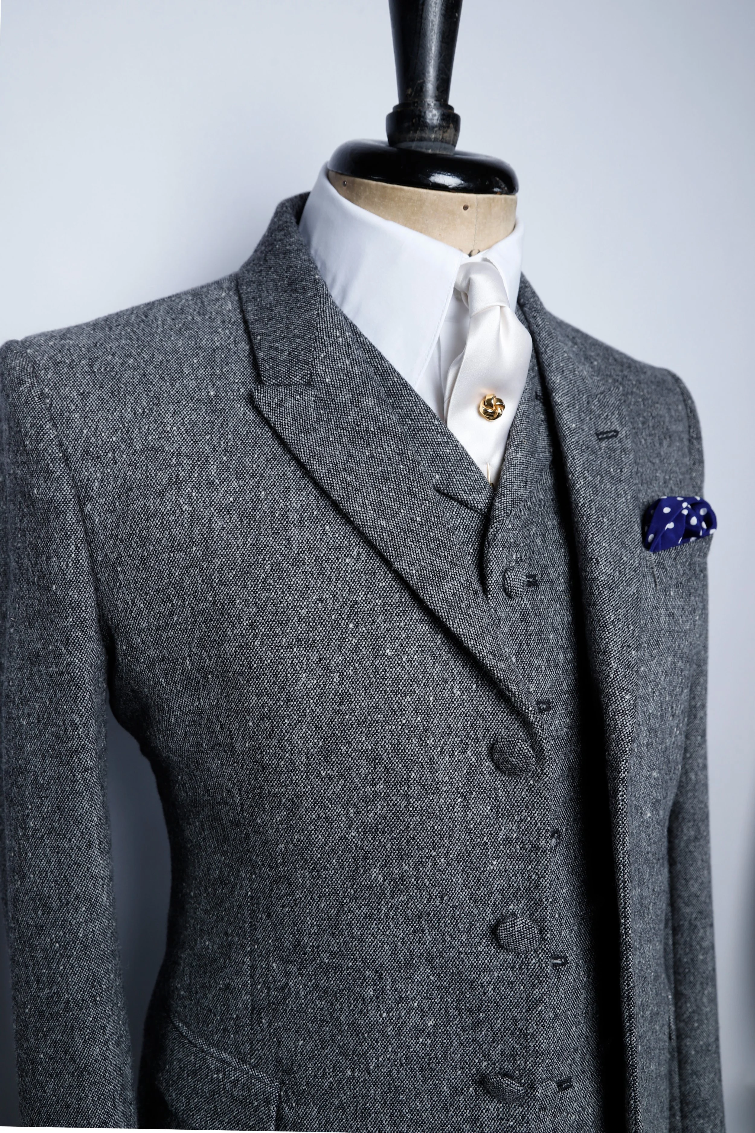 grey donegall detail.jpg