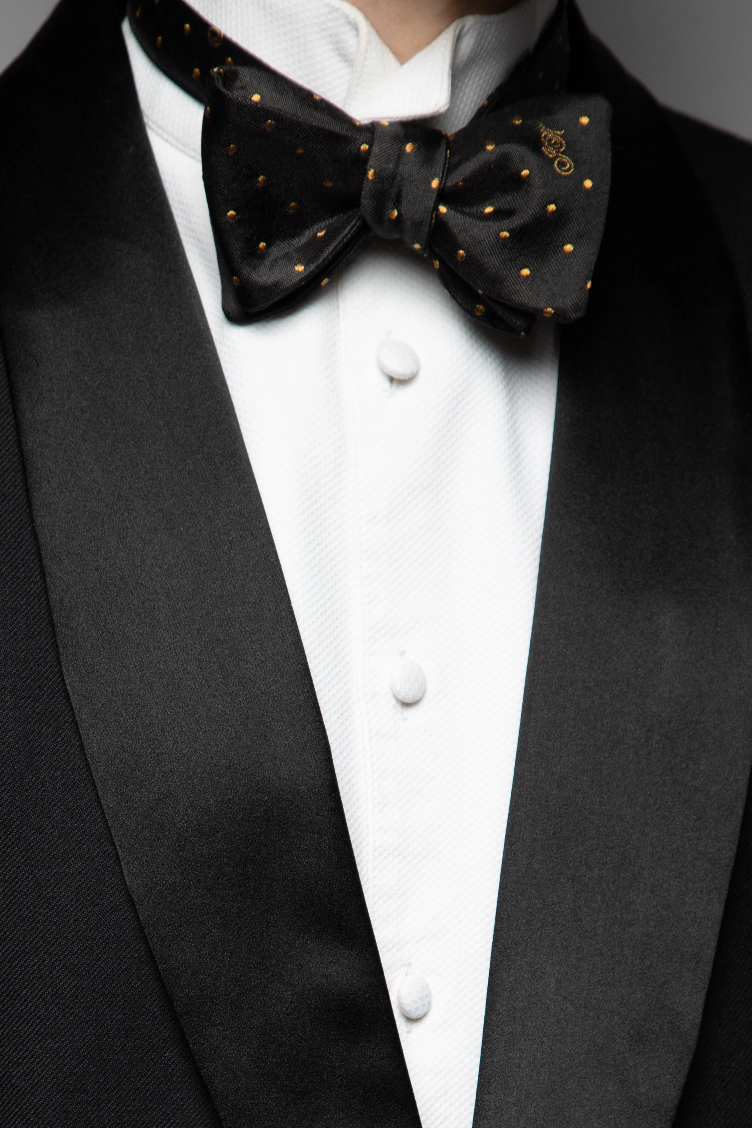 GOLD POLKADOT BOWTIE 2.jpg