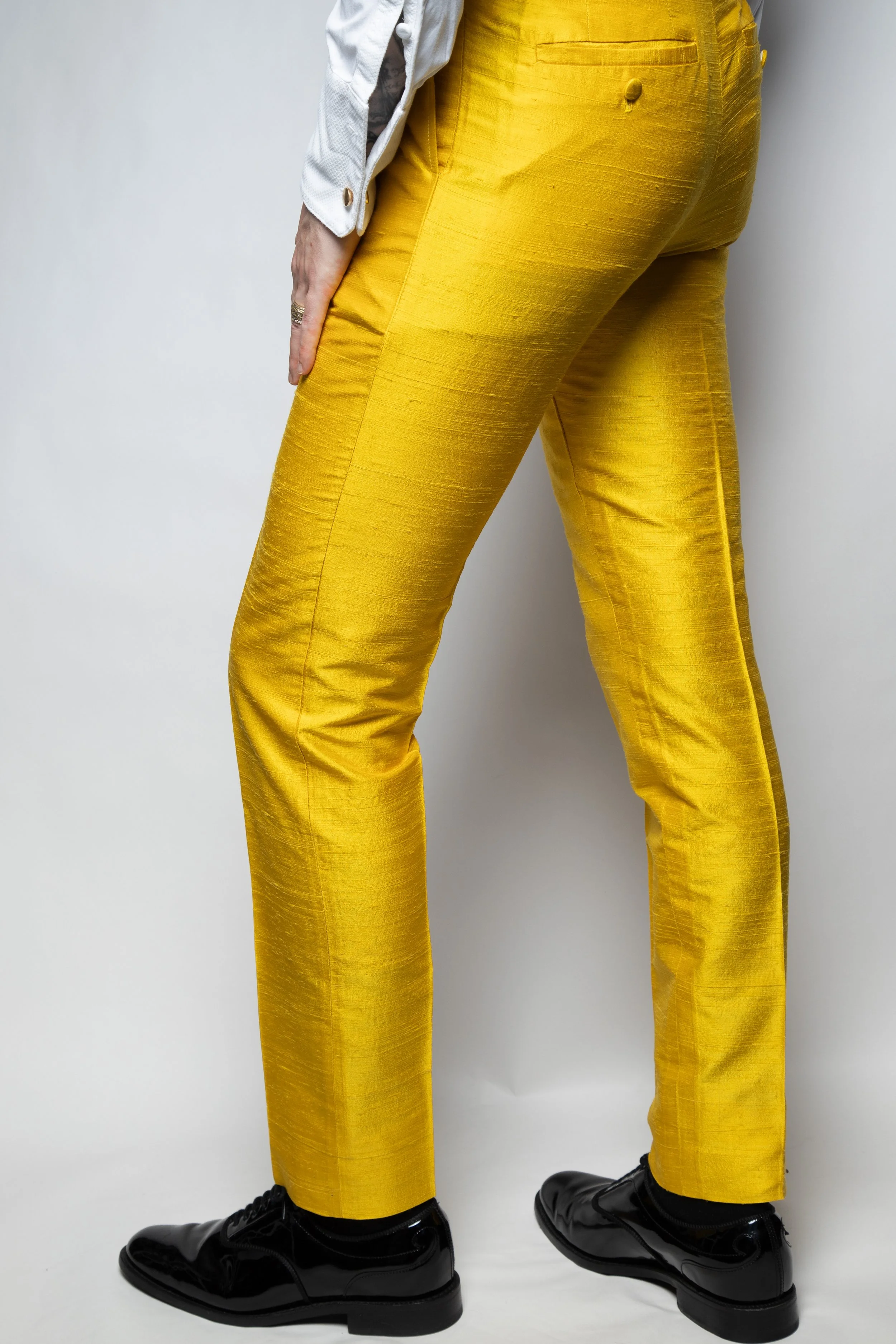 YELLOW SUIT 6.jpg