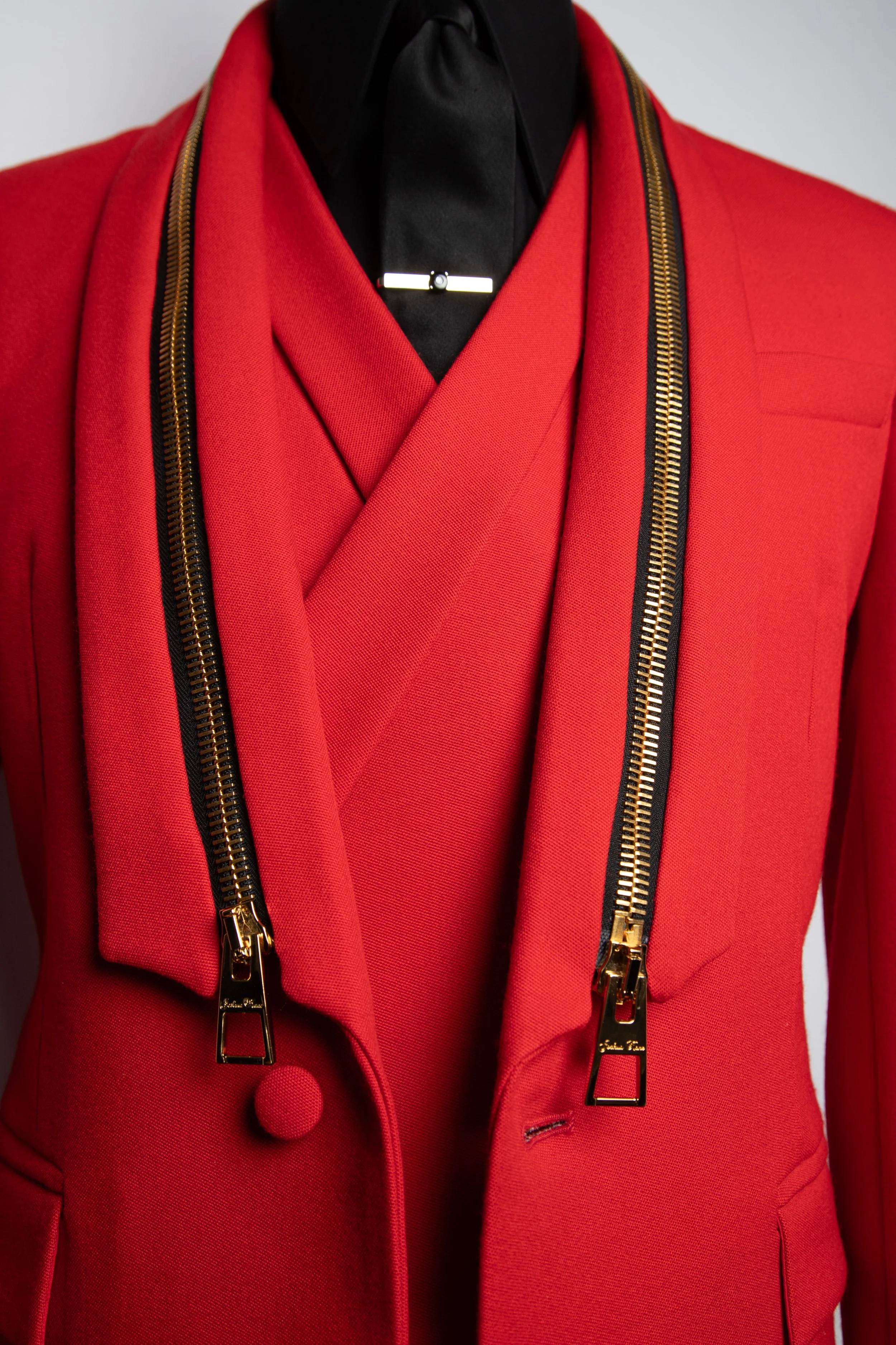 ZIP SUIT DETAIL 5.jpg