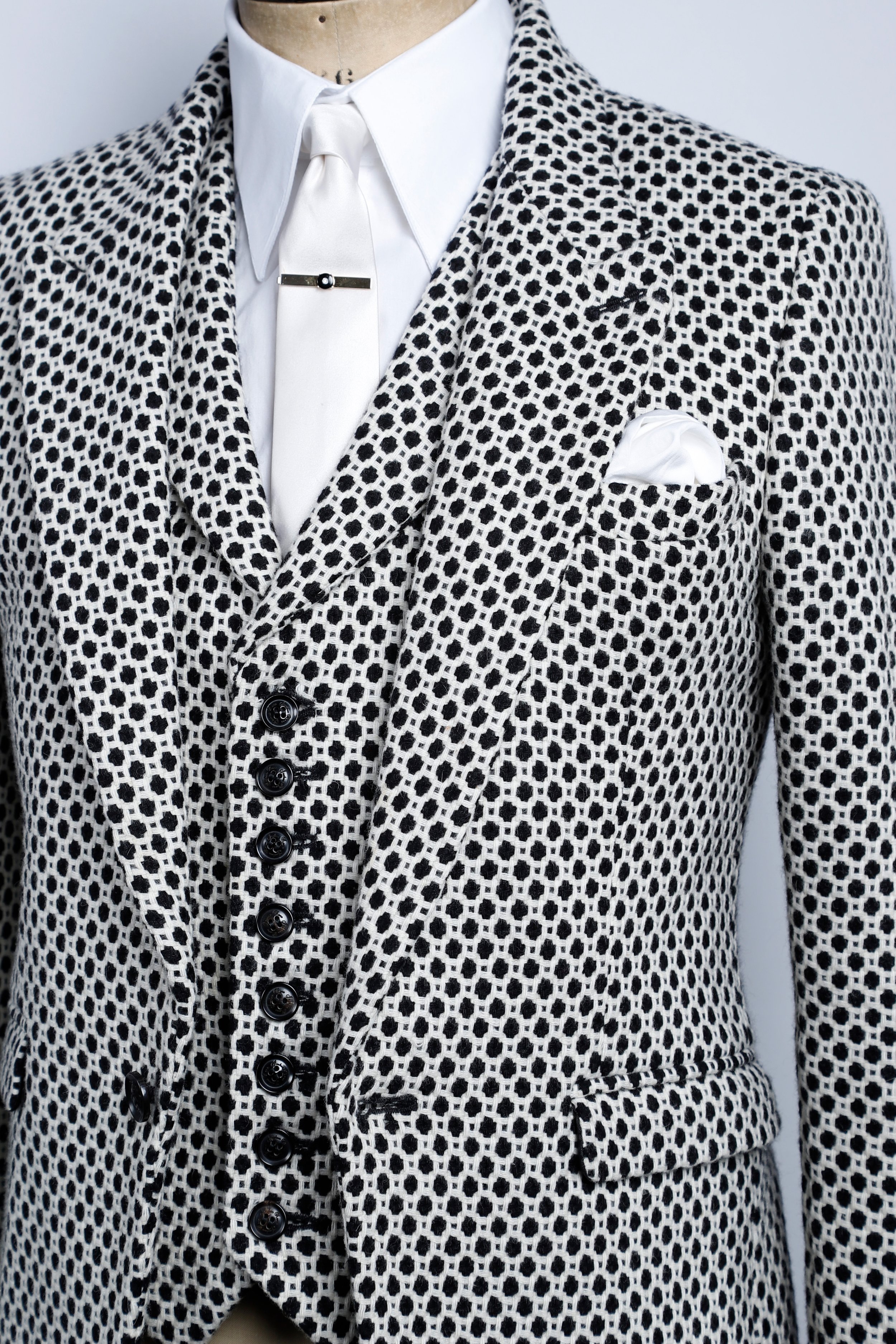 birds eye detail suit.jpg