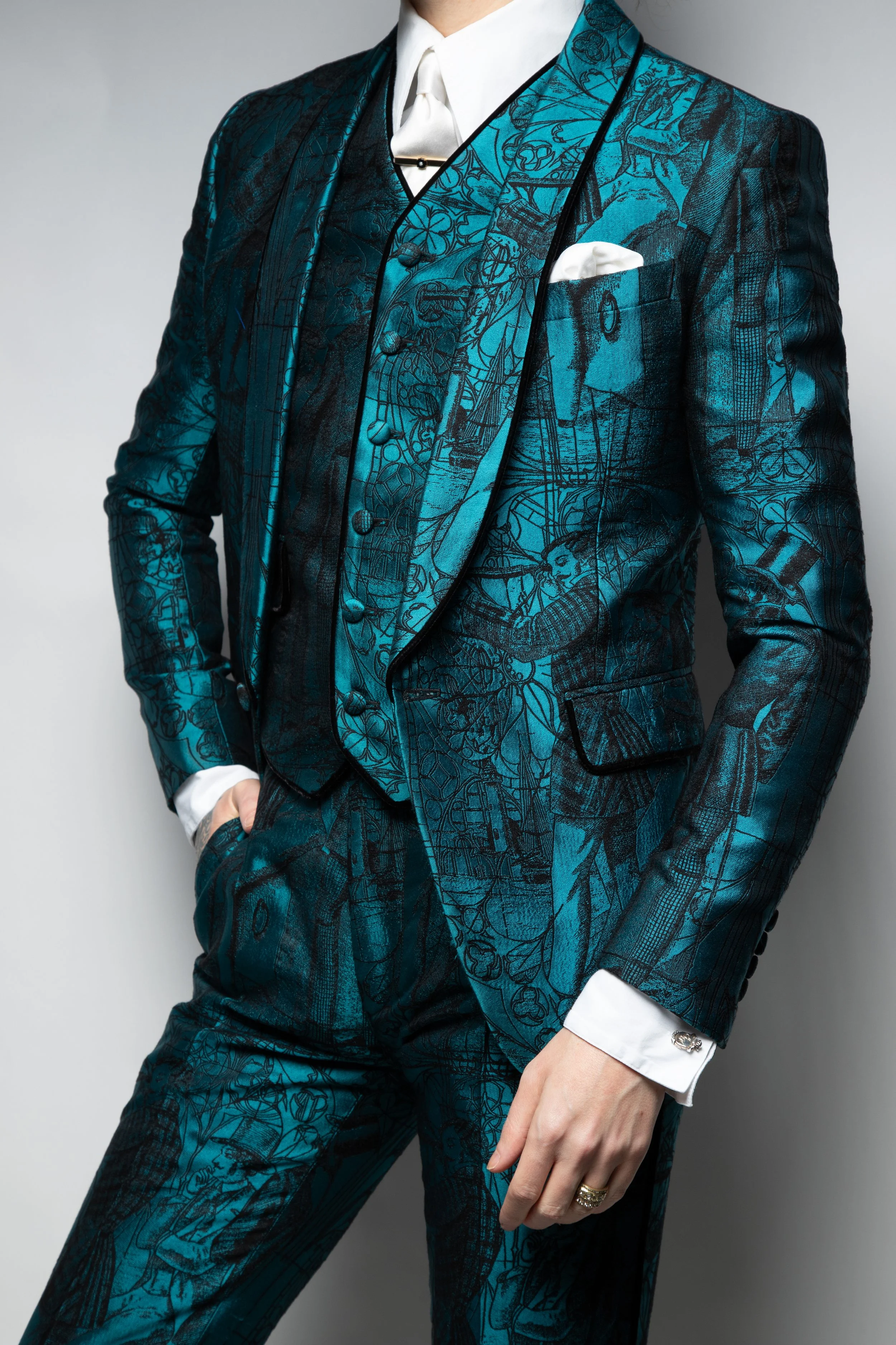 EMERALD SUIT 4.jpg