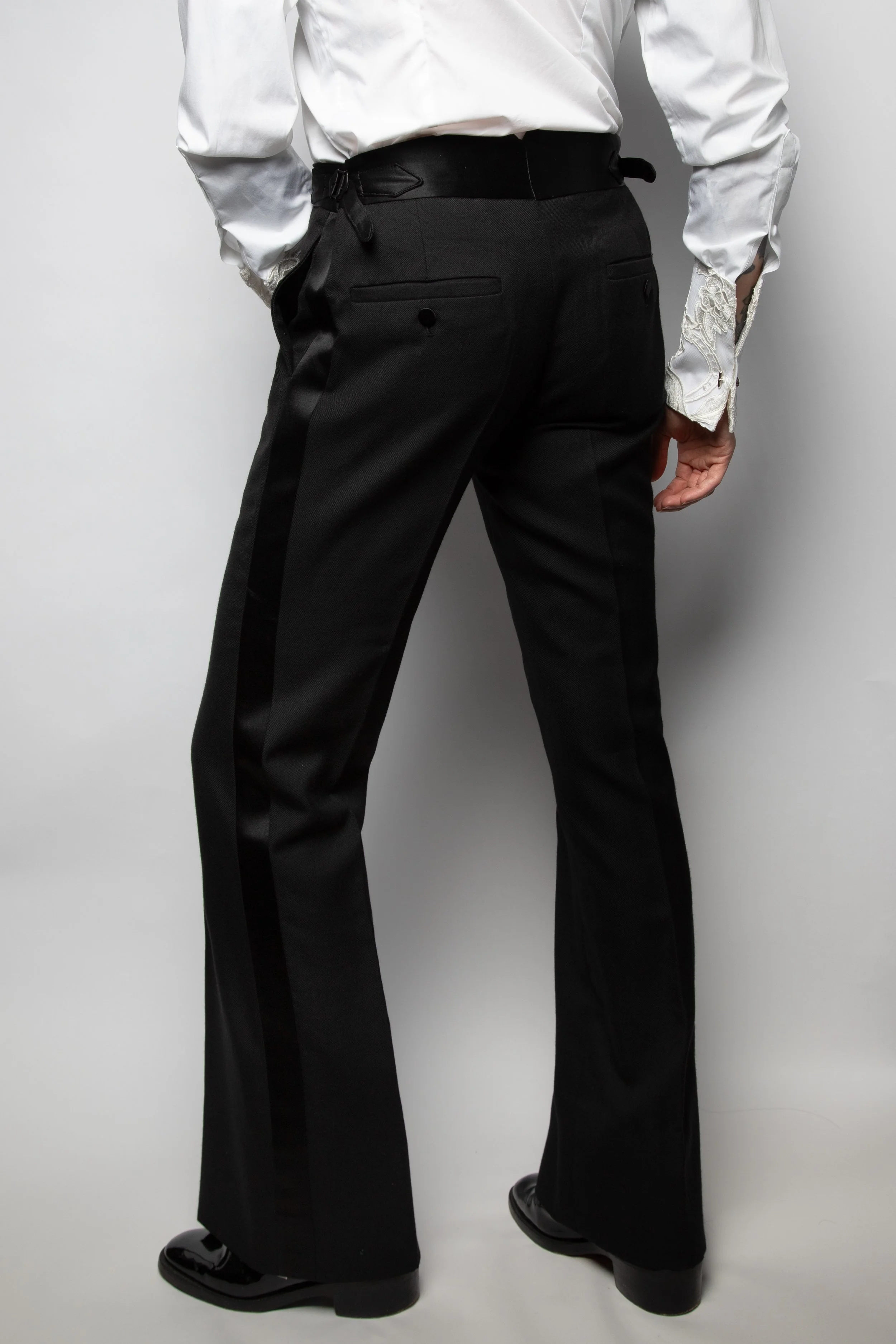 BLACK FLAIR PANT 1.jpg