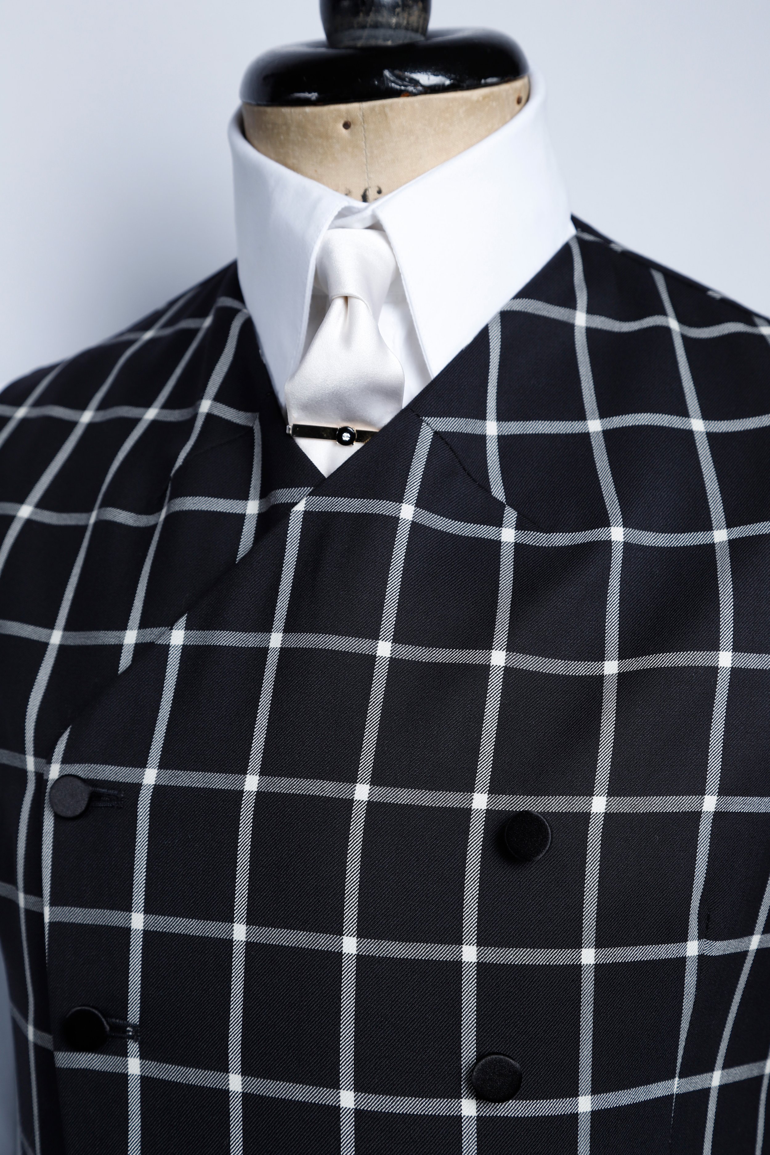 windowpane waistcoat detail2.jpg