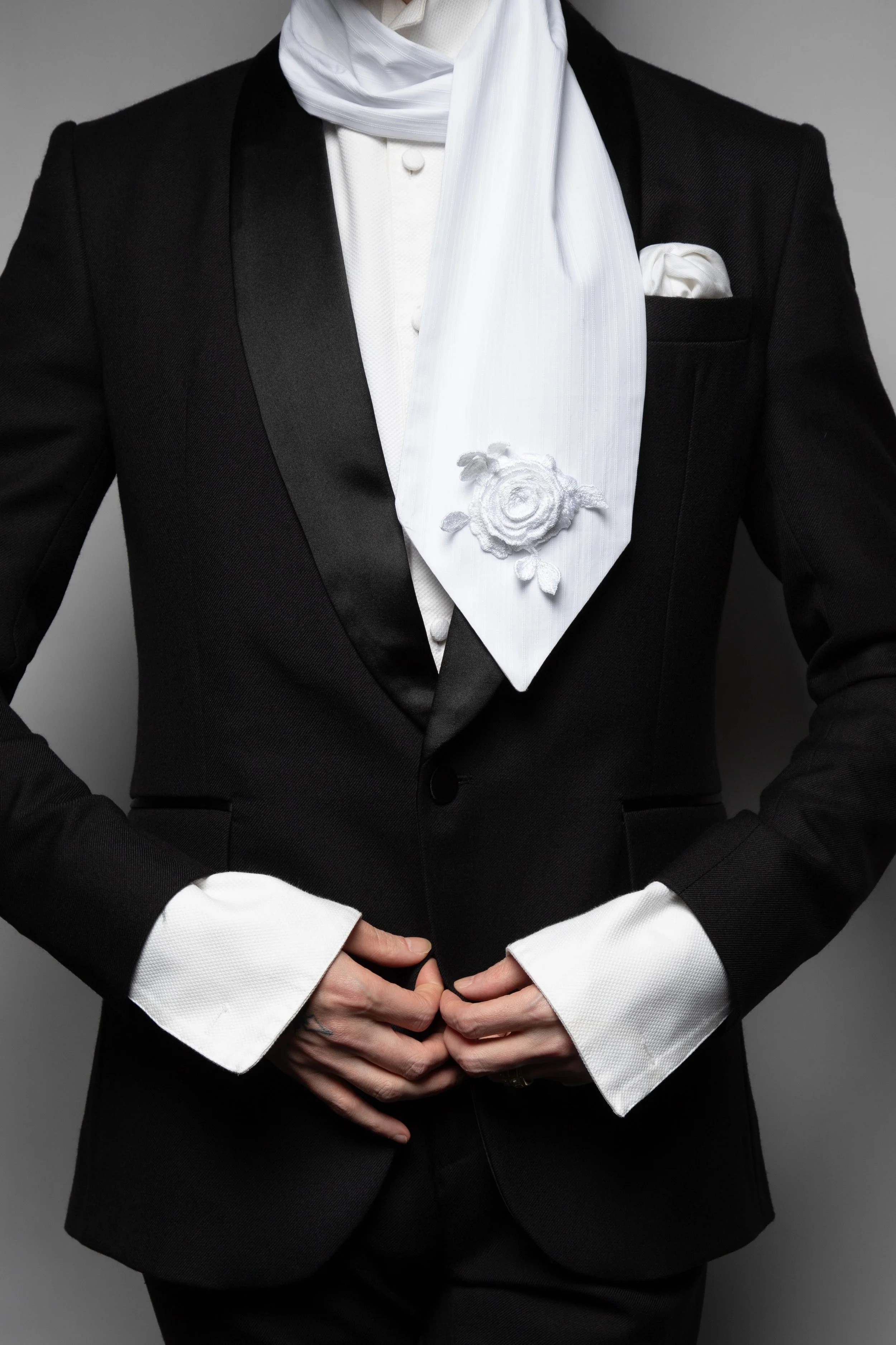 WHITE COTTON ROSE NECK SCARF 7.jpg