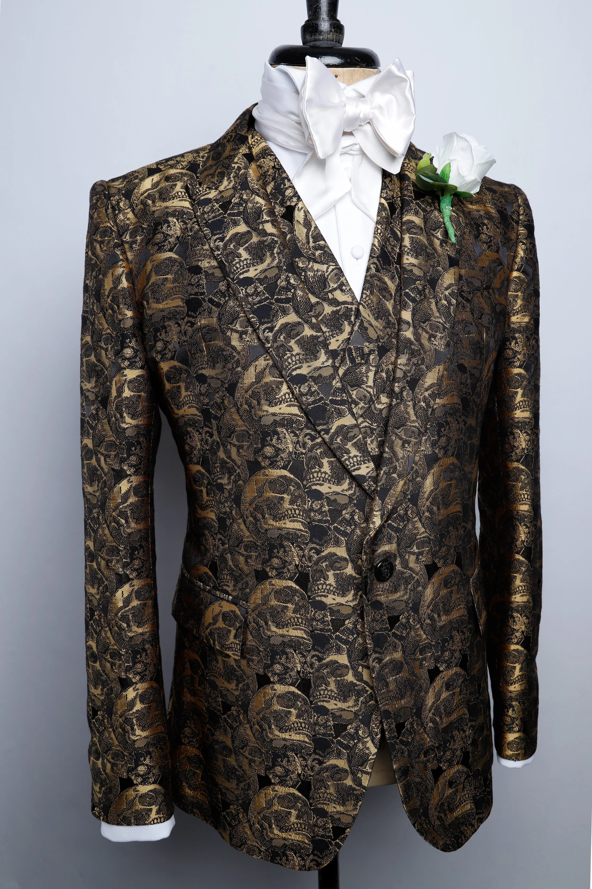 SKULL SUIT 2.jpg
