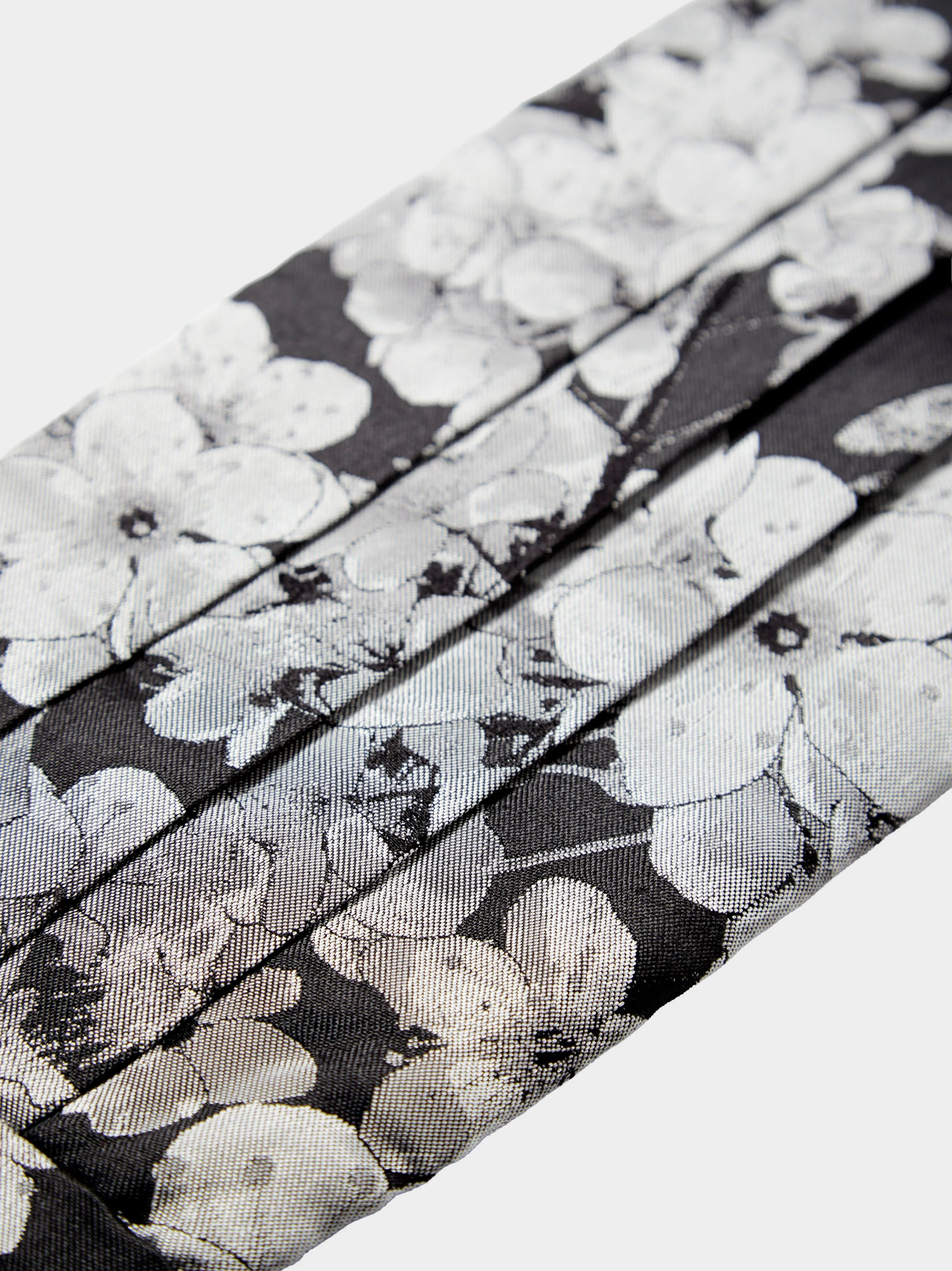 'Mercury Blossom' Pleated Cummerbund diag.jpg