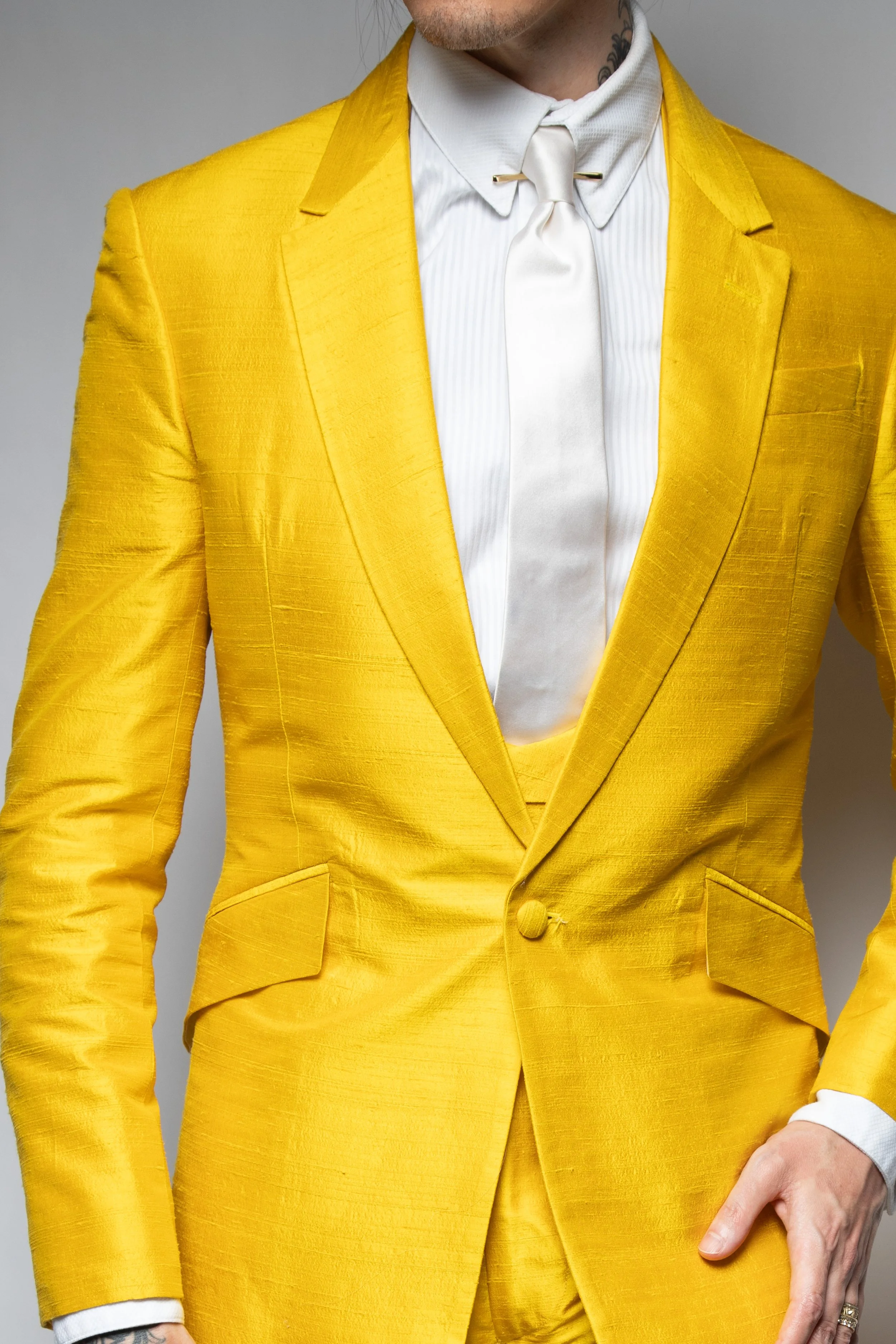 YELLOW SUIT 2.jpg