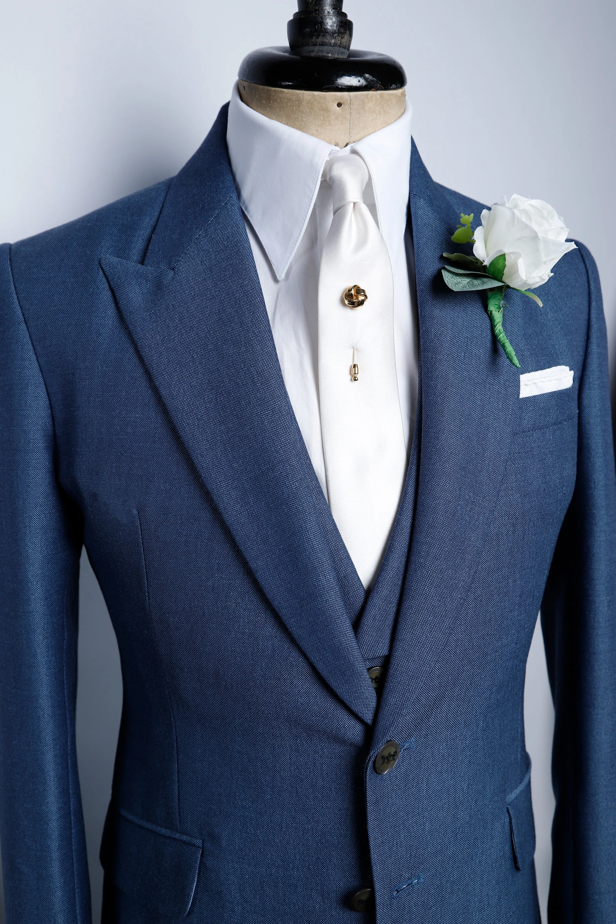 AIR FORCE BLUE SUIT 2.jpg