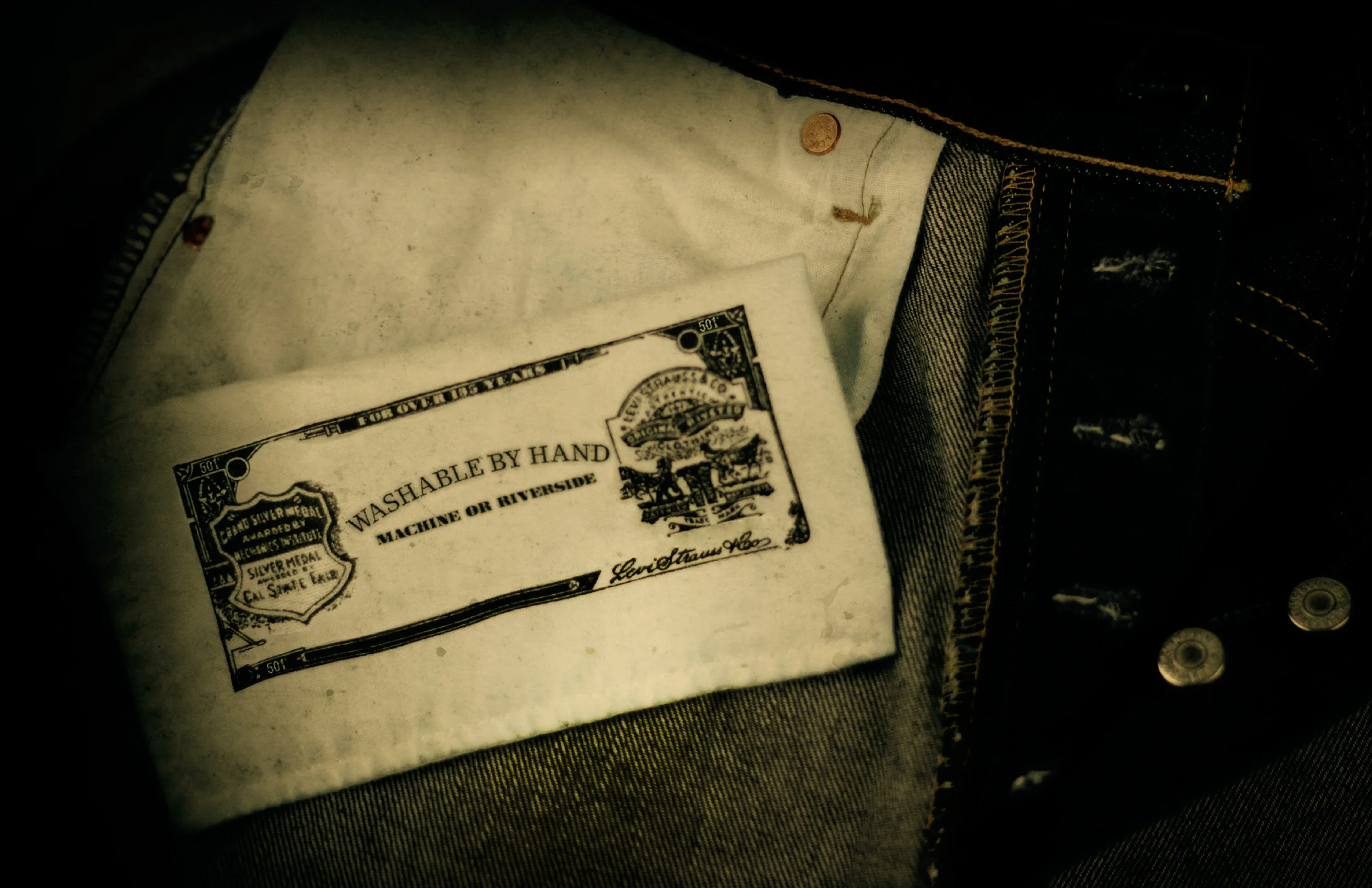 02_Levis.jpg
