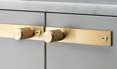 BUSTER & PUNCH CABINET HARDWARE