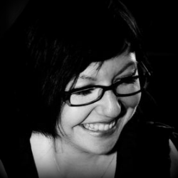 NICOLE GLADWIN, Stage Manager