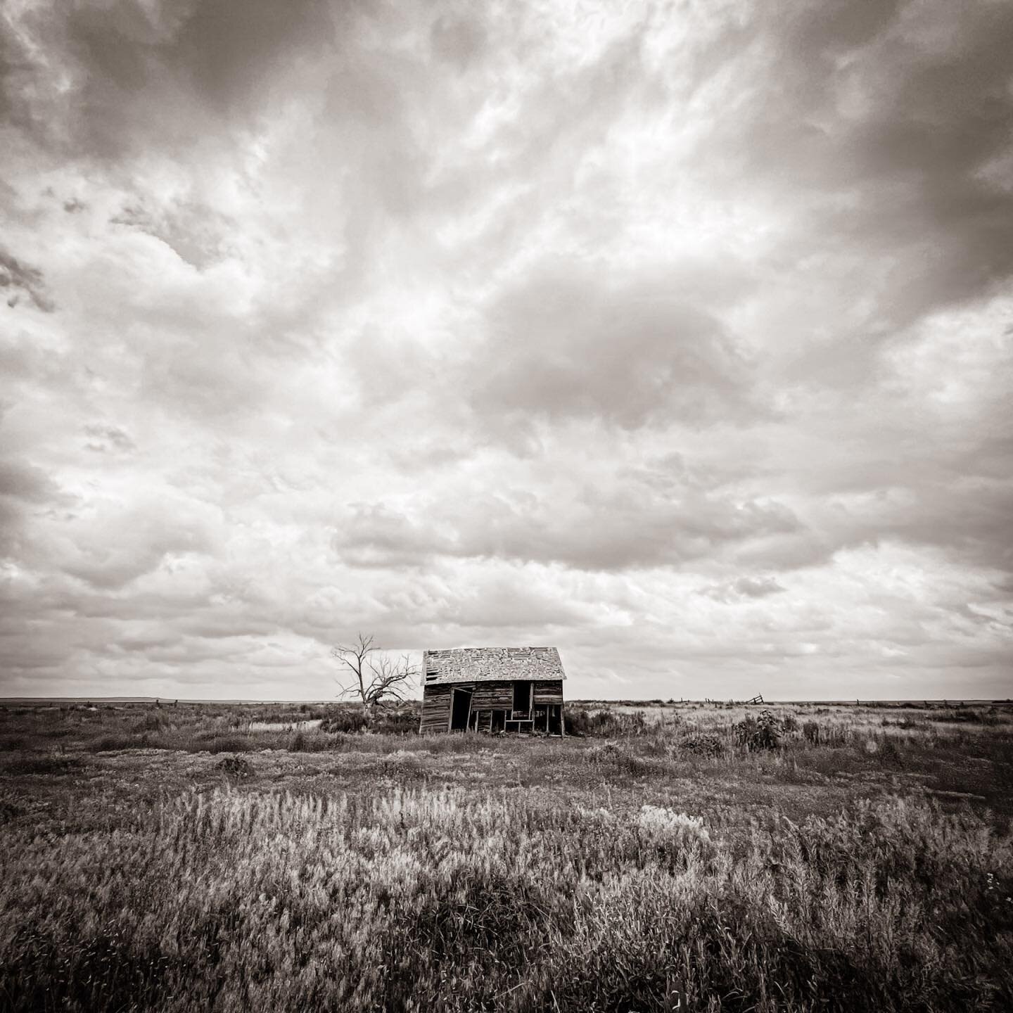 Walked away #ontheroad #outwest #highplains #shotoniphone