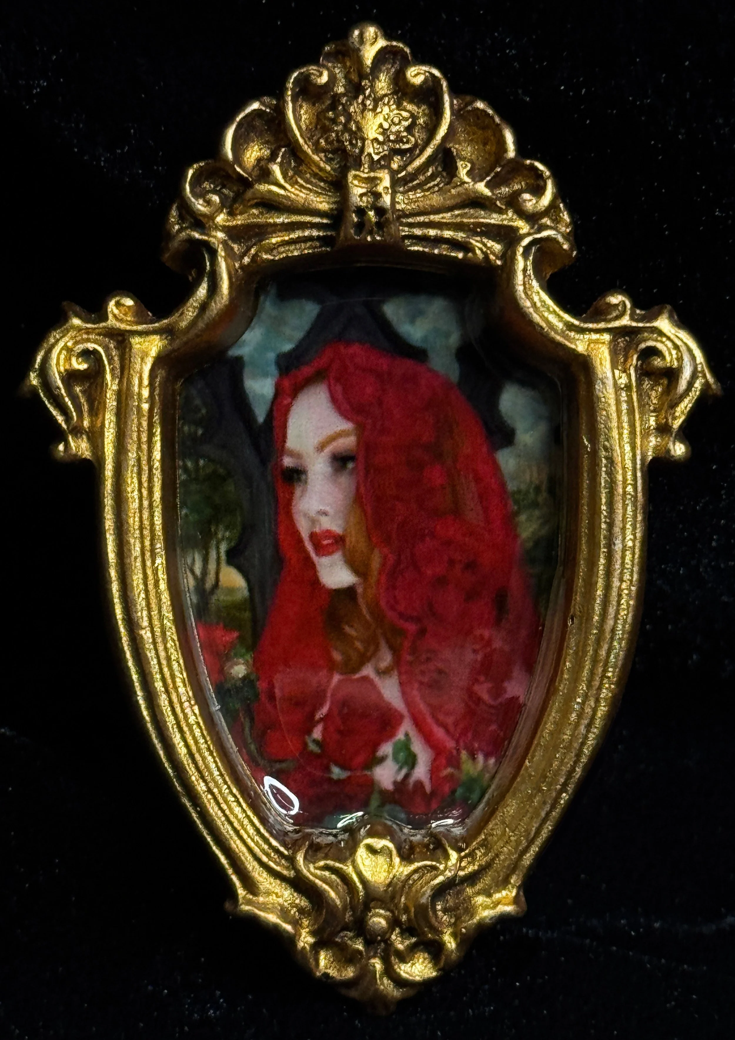 Small Magnet La Rosa Benedetta 1.jpg