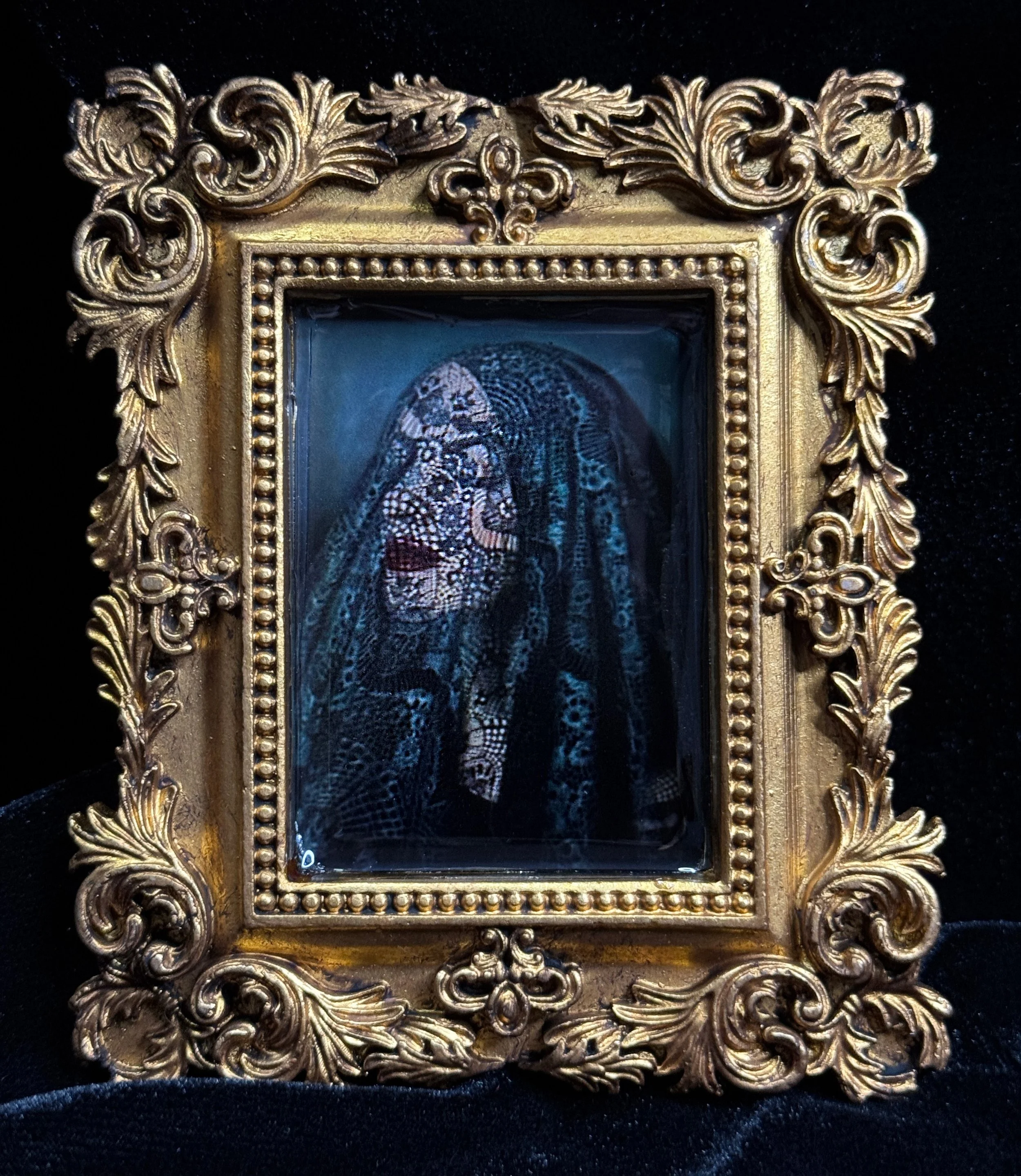 Large Magnet Beautiful Mourning 1.jpg