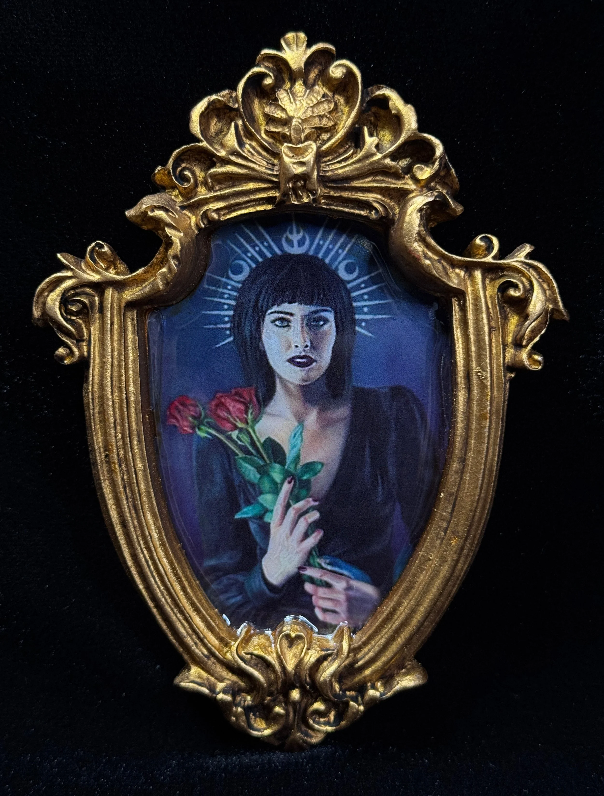 Medium Magnet Hecate 1.jpg